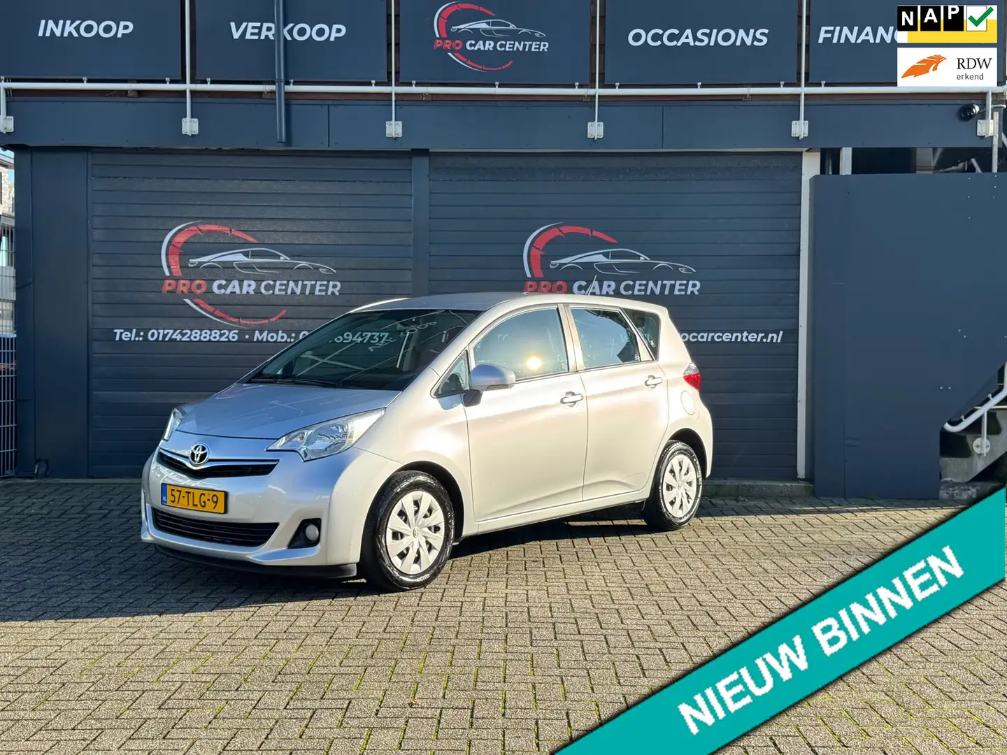 Toyota Verso-S 1.3 VVT-i Aspiration CLIMATE|CAM|EL.RAMEN|6BAK|NAP Grijs - 1