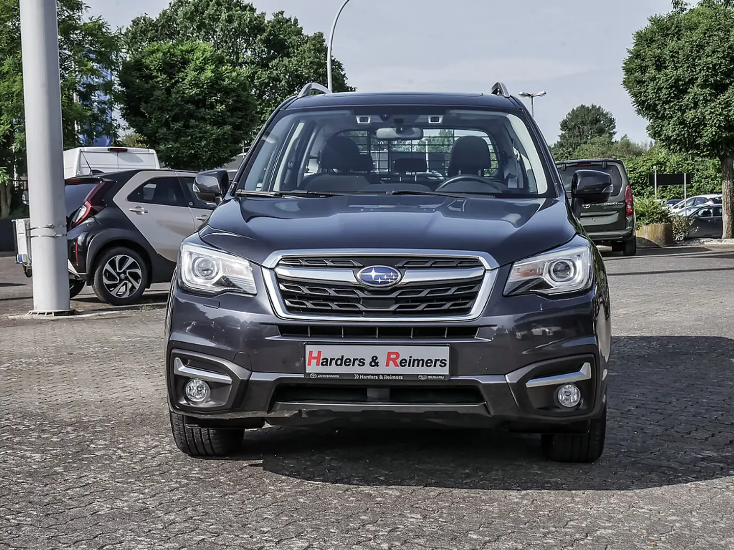 Subaru Forester 2.0 Exclusive SHZ AHK ACC LED PANO Schwarz - 2