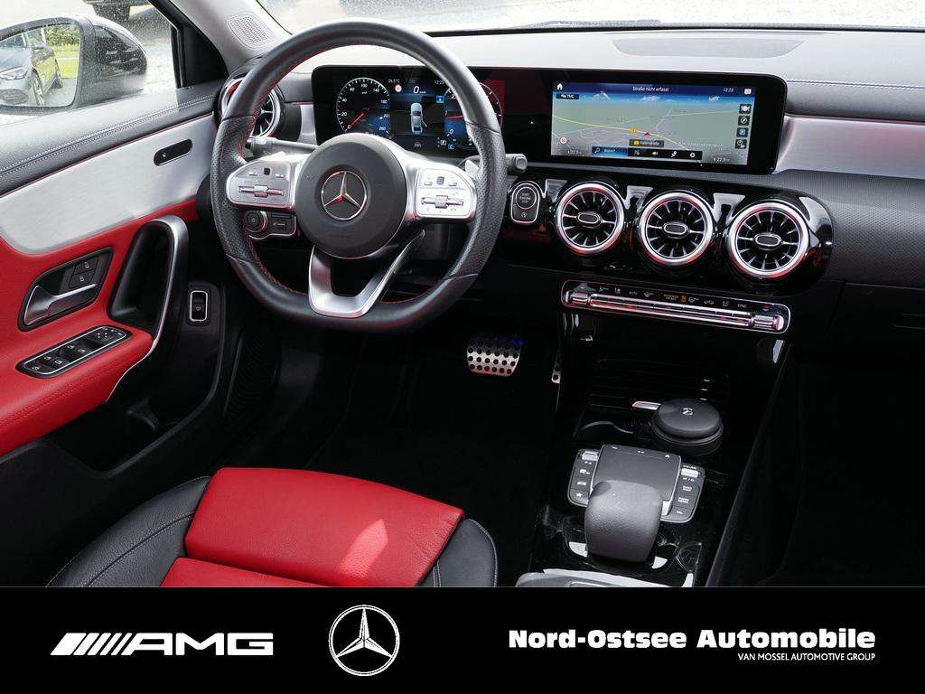 Mercedes-Benz A 220