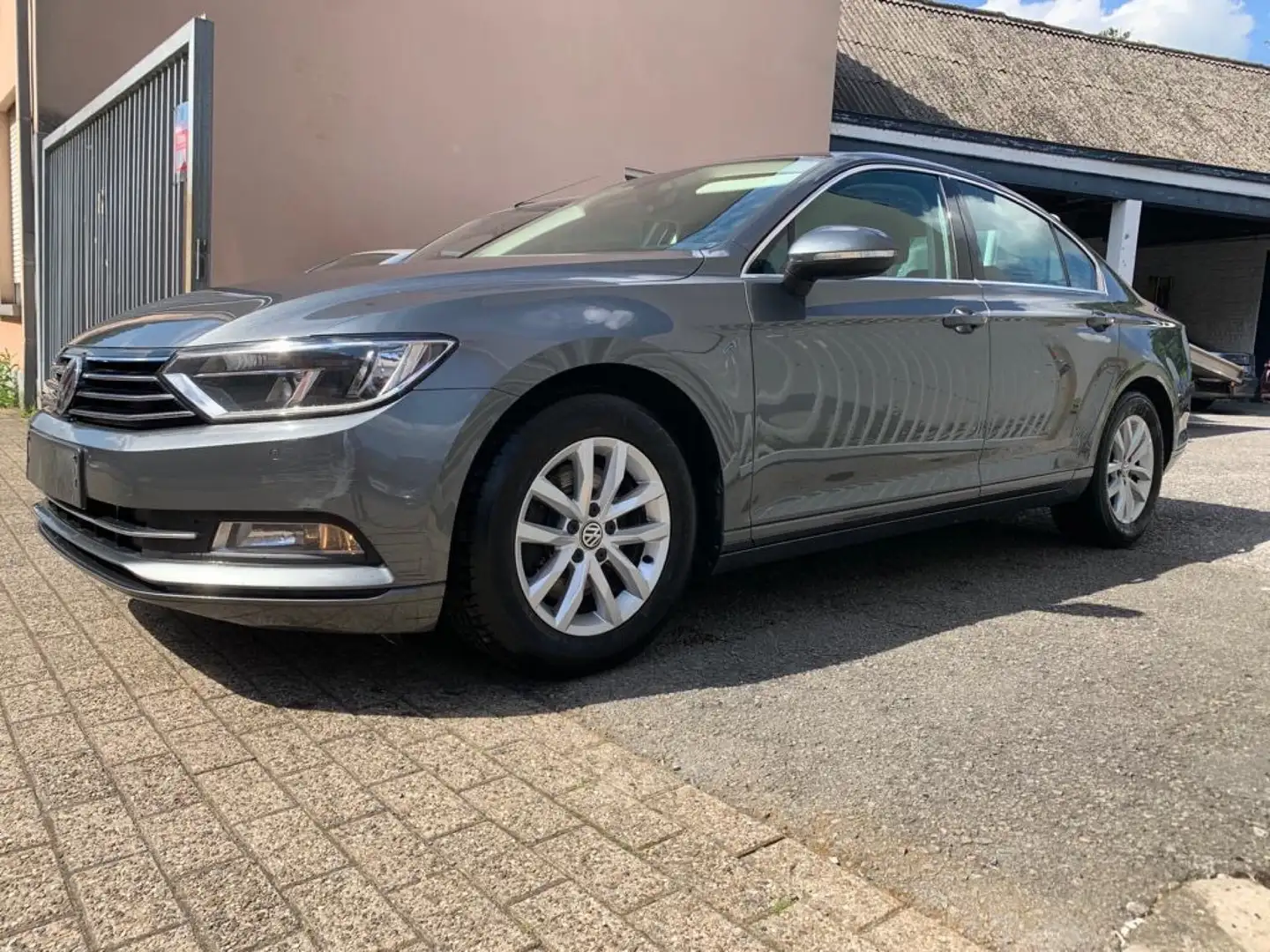 Volkswagen Passat 1.6 CR TDi Comfortline 12 mois de garantie Grigio - 1