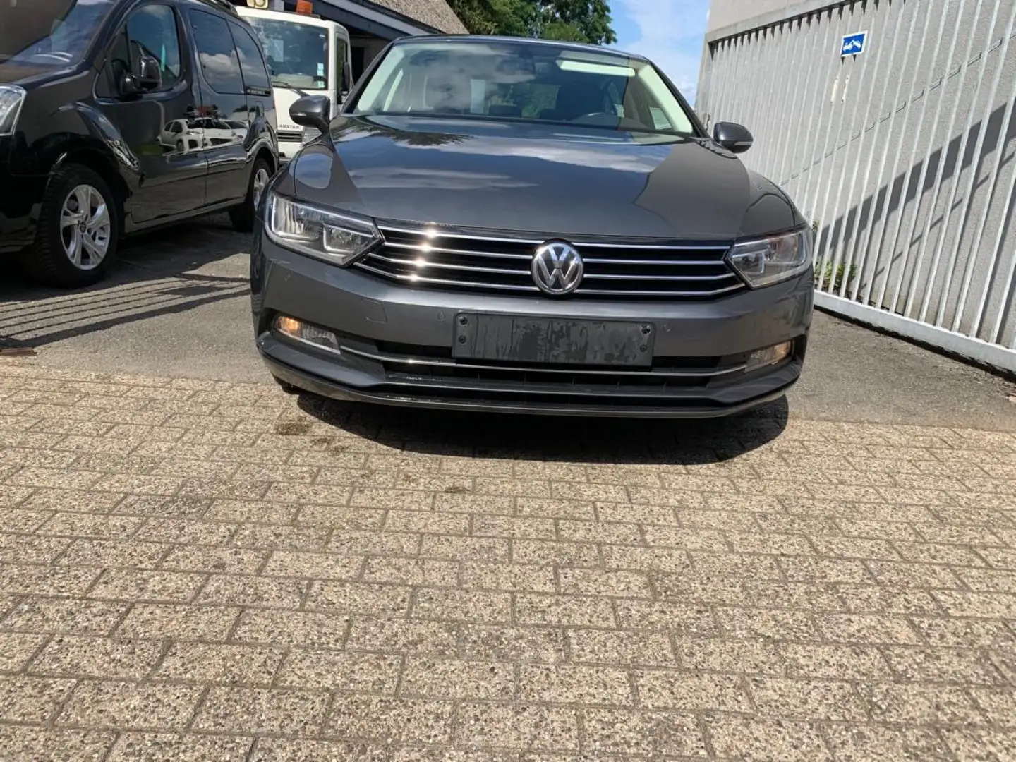 Volkswagen Passat 1.6 CR TDi Comfortline 12 mois de garantie Grigio - 2