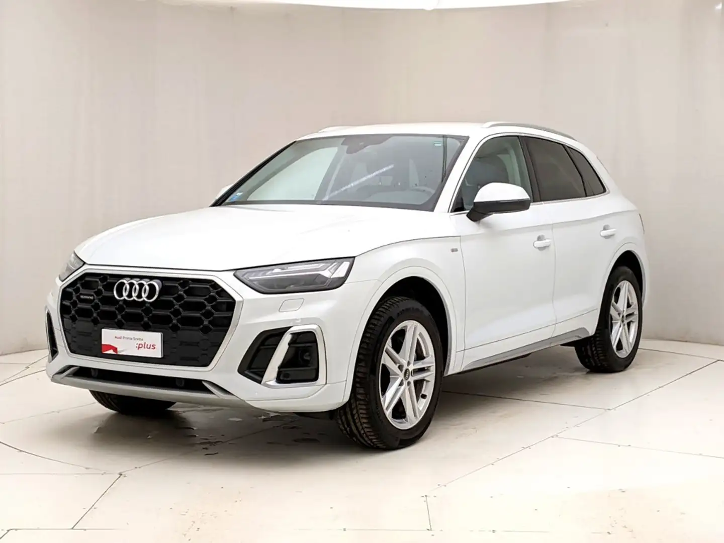 Audi Q5 40 TDI 204 CV quattro S tronic S line Bianco - 1