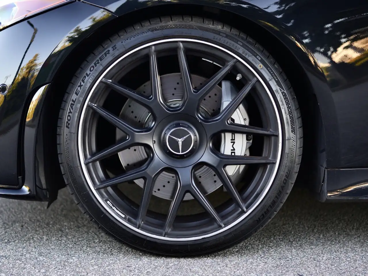 Mercedes-Benz CLS photo Mercedes-Benz CLS