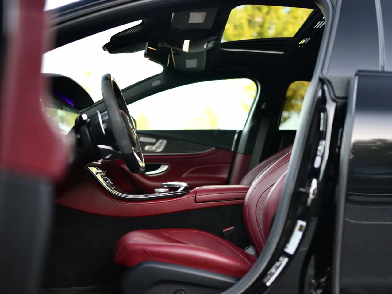 Mercedes-Benz CLS photo Mercedes-Benz CLS