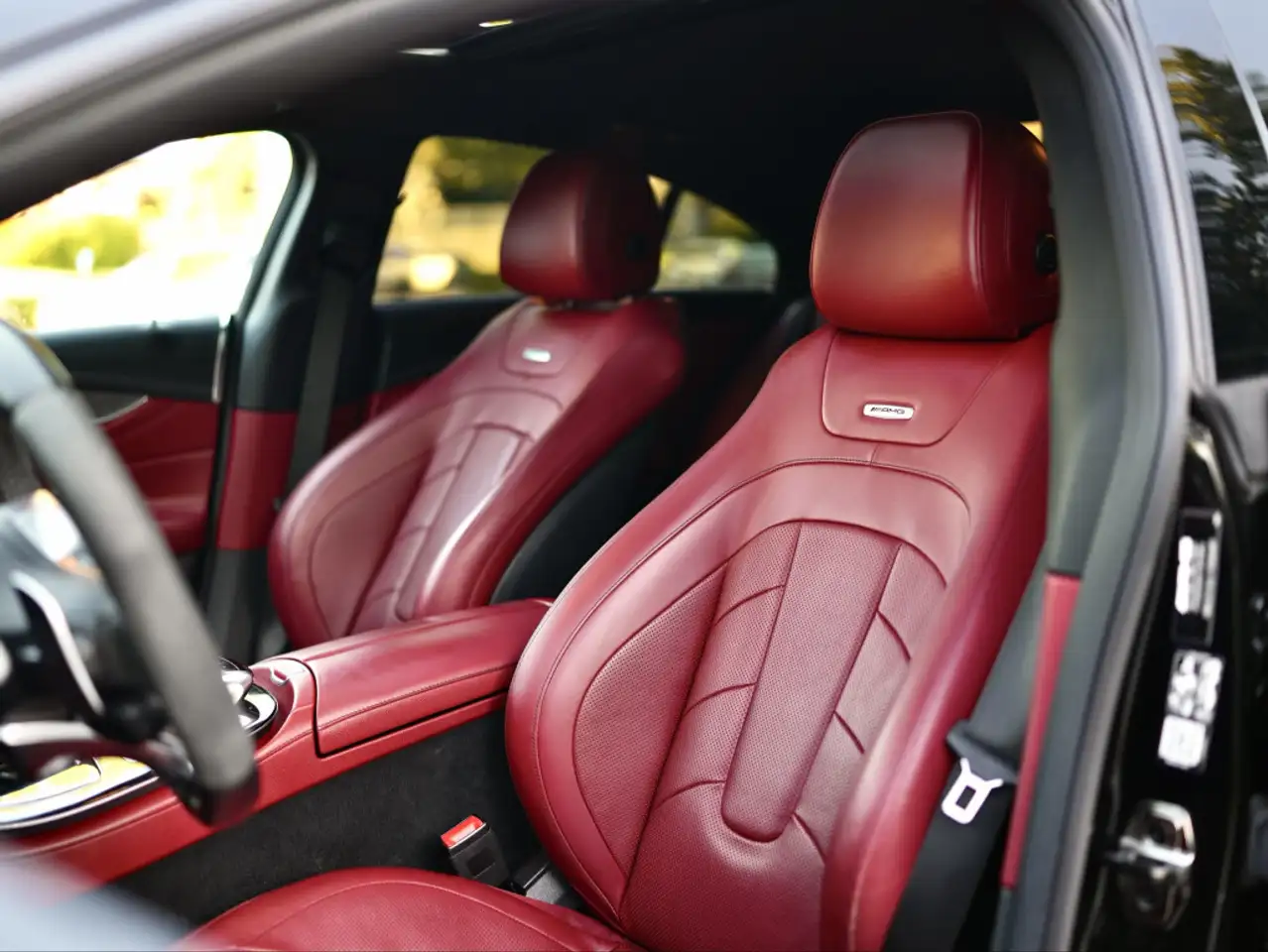 Mercedes-Benz CLS photo Mercedes-Benz CLS