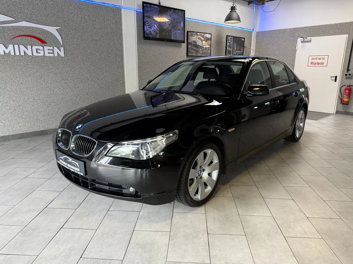 BMW 525 525i 2.5*12M.Garantie*Finanzierung* Чёрный - 1