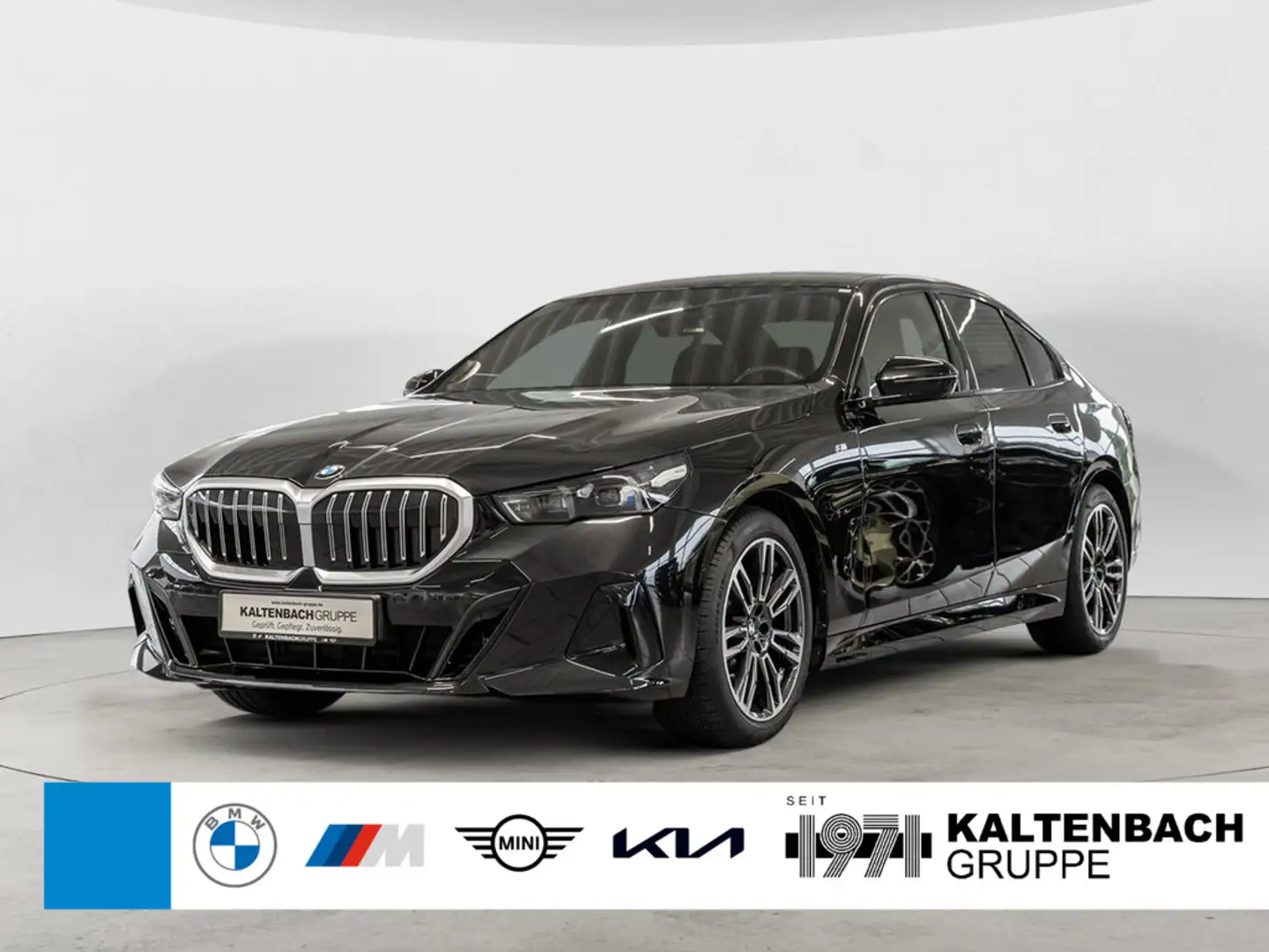 BMW 520 d M-Sport LED ACC NAVI KAMERA SHZ PDC Schwarz - 1