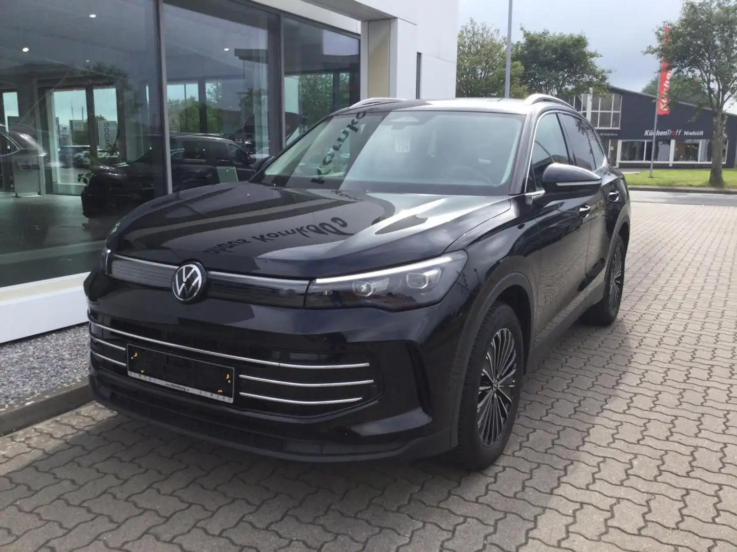 Volkswagen Tiguan 2.0 TDI DSG SCR Elegance LED NAVI ACC APP A Schwarz - 2