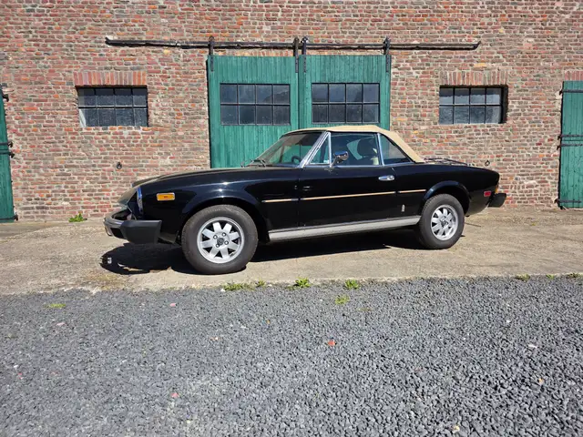 Fiat 124 Spider 2000 Pininfarina