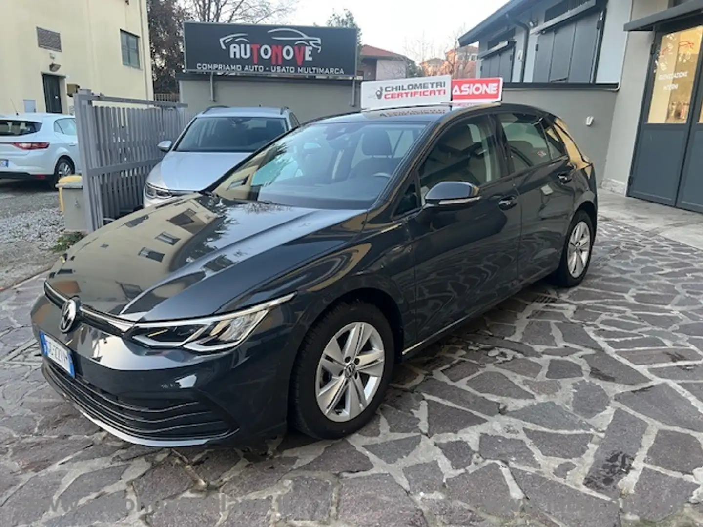 Volkswagen Golf 1.0 TSI EVO Life PREZZO REALE-NEOPATENTATI-WWW.AUT Grigio - 2
