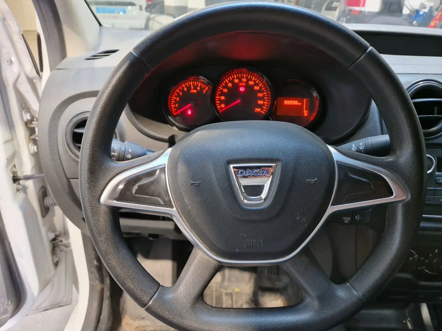Dacia Dokker Comercial Van 1.6 GLP Essential 80kW Wit - 1