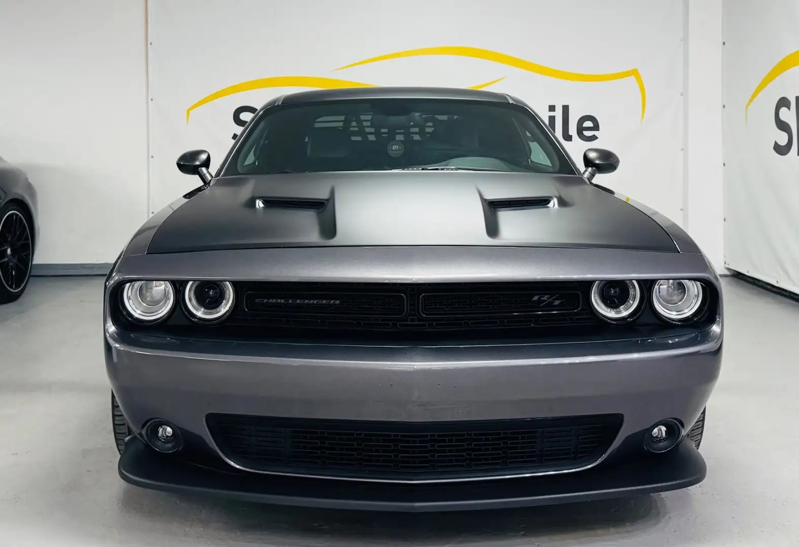 Dodge Challenger 5.7 V8 HEMI WIDEBODY  (7) Gris - 2
