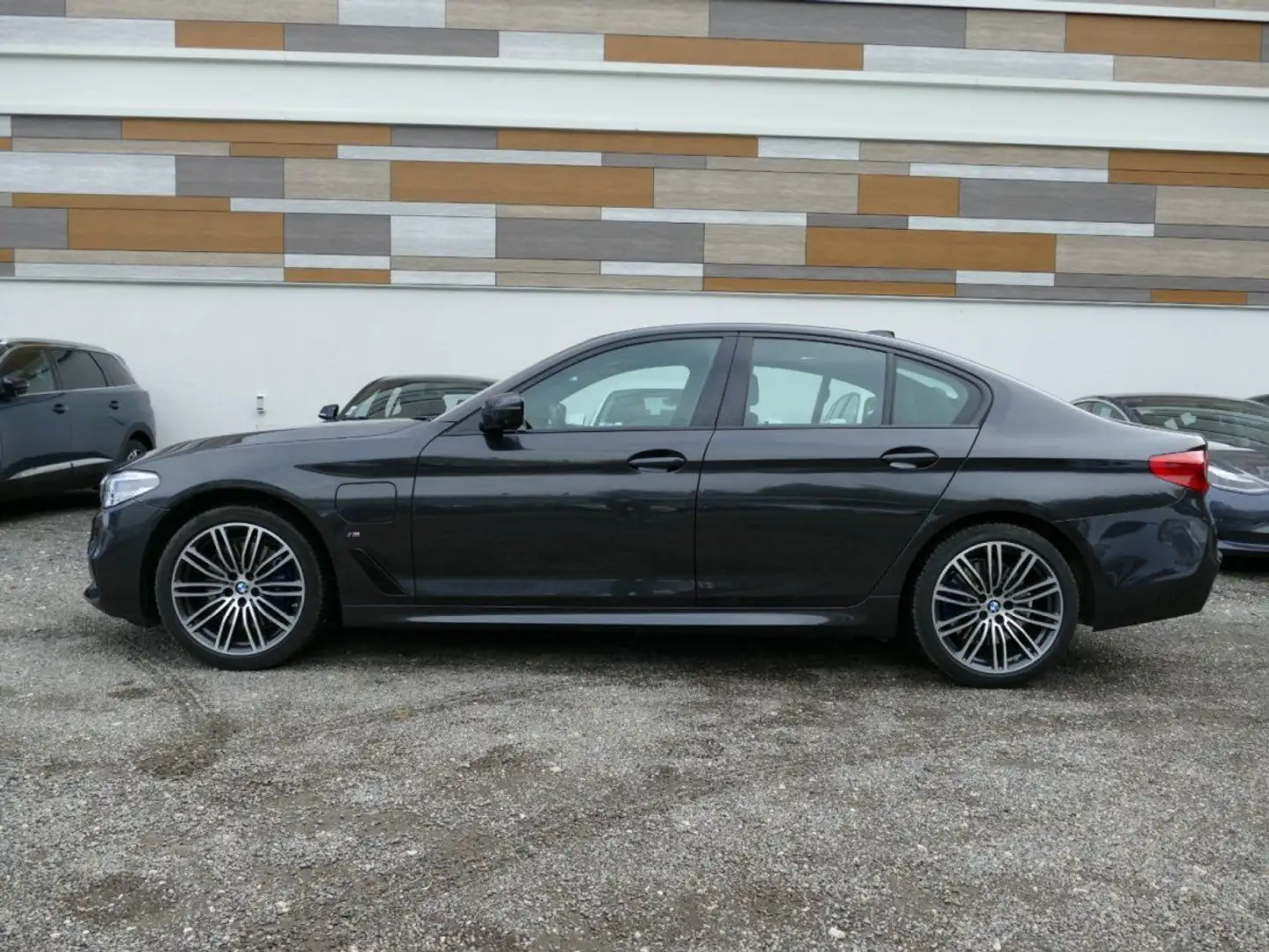 BMW 518 SERIE G30 SERIE 53O e iPERFORMANCE PACK M 252 Ch B Gri - 2