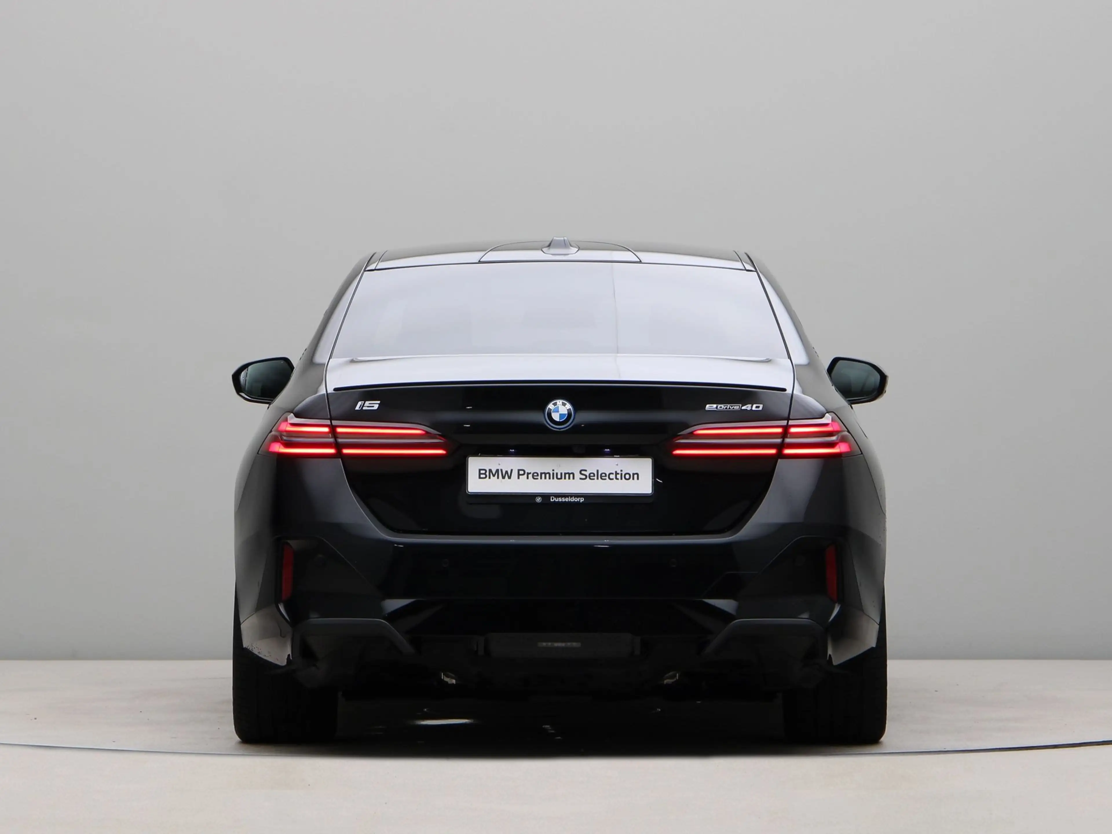 BMW i5 eDrive40 M Sport Pro - Pano - Innovation Pack — photo 9