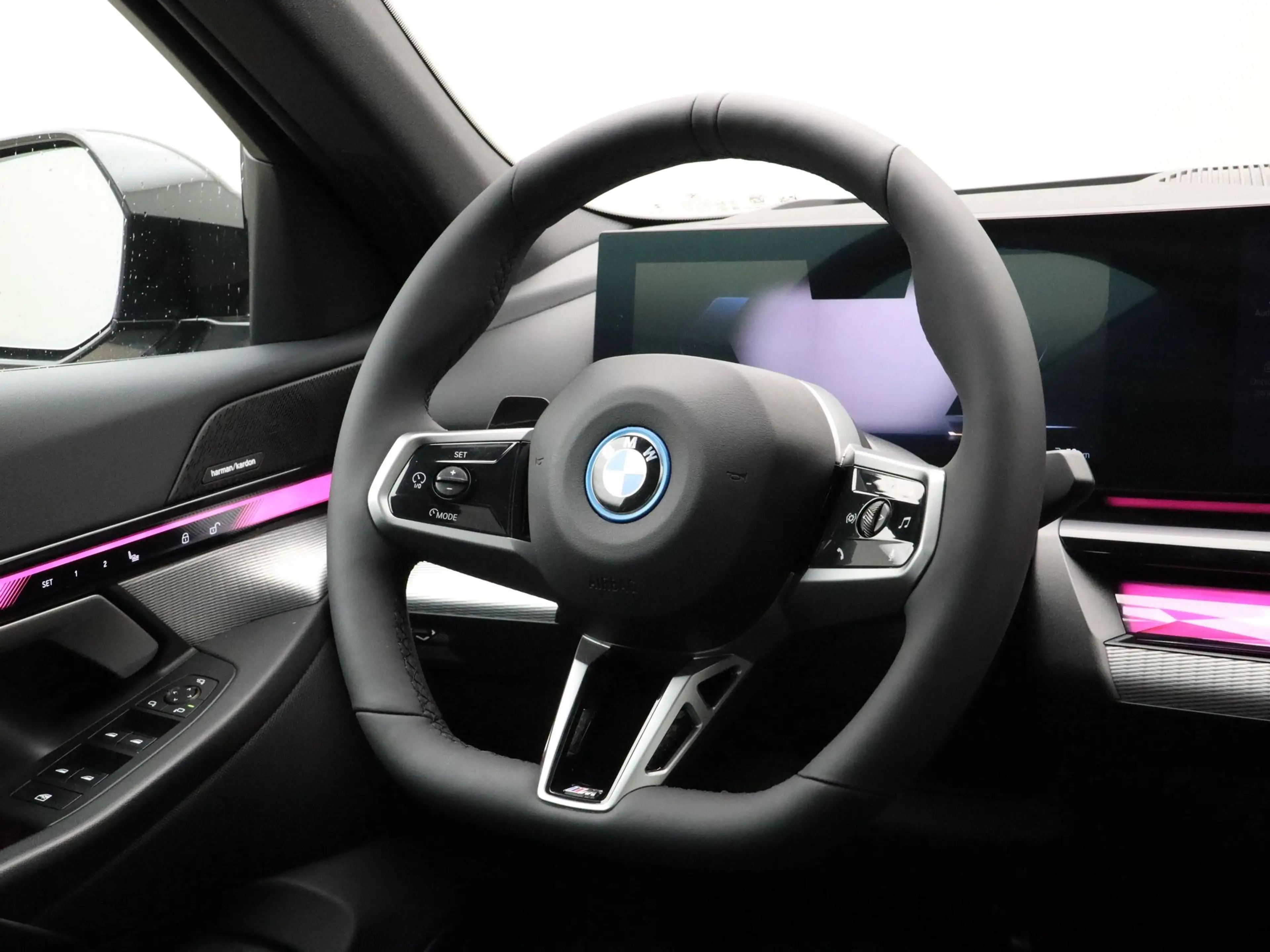 BMW i5 eDrive40 M Sport Pro - Pano - Innovation Pack — photo 2