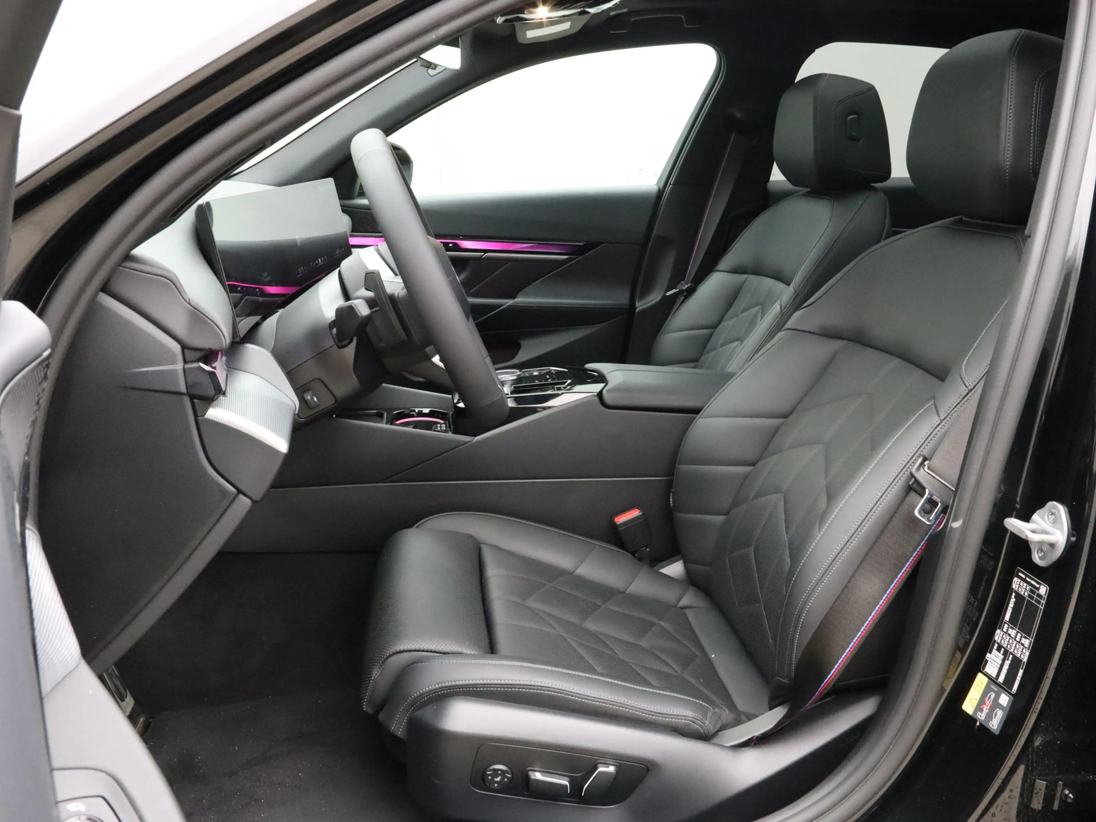 BMW i5 eDrive40 M Sport Pro - Pano - Innovation Pack — photo 4