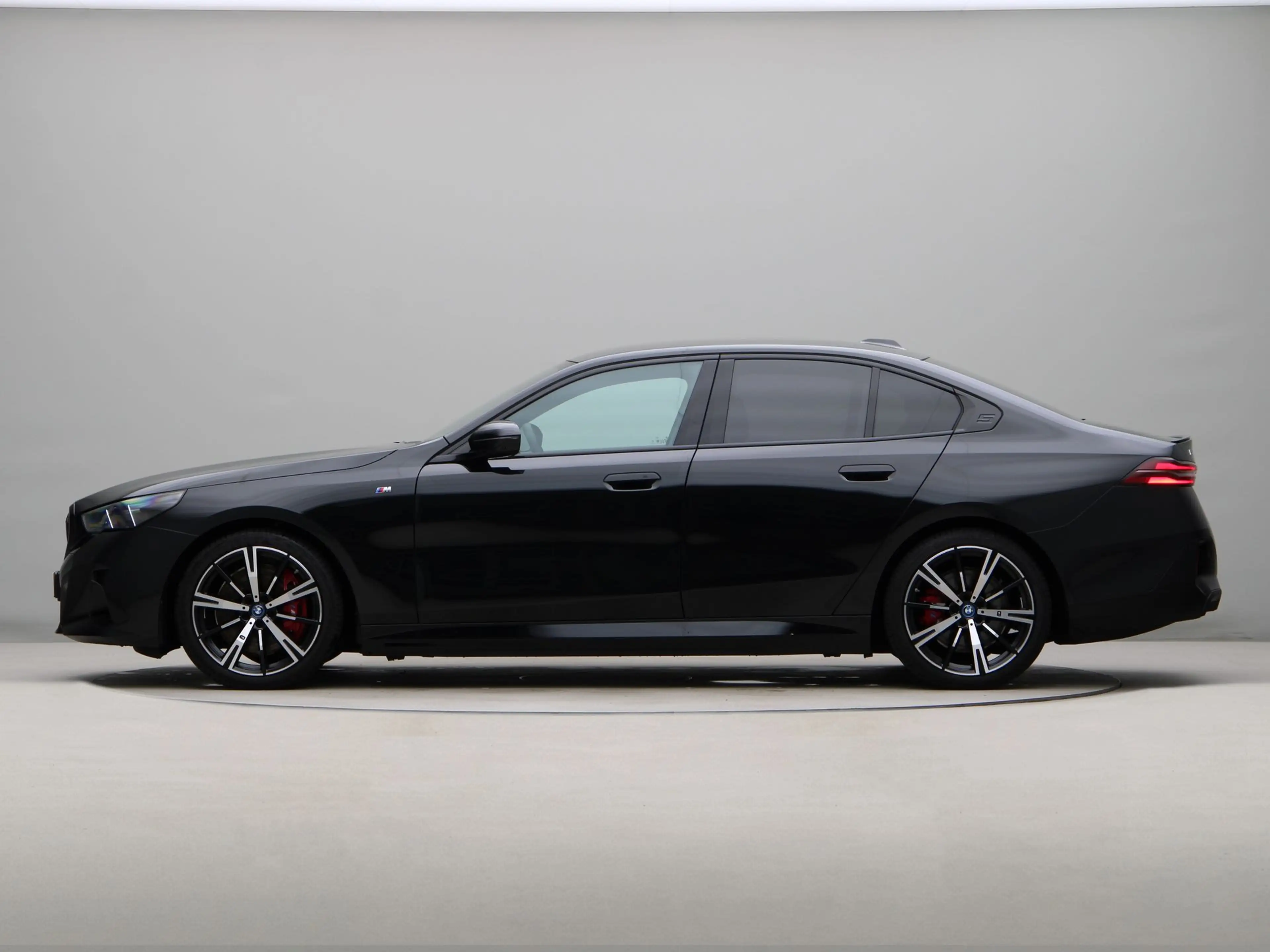BMW i5 eDrive40 M Sport Pro - Pano - Innovation Pack — photo 11