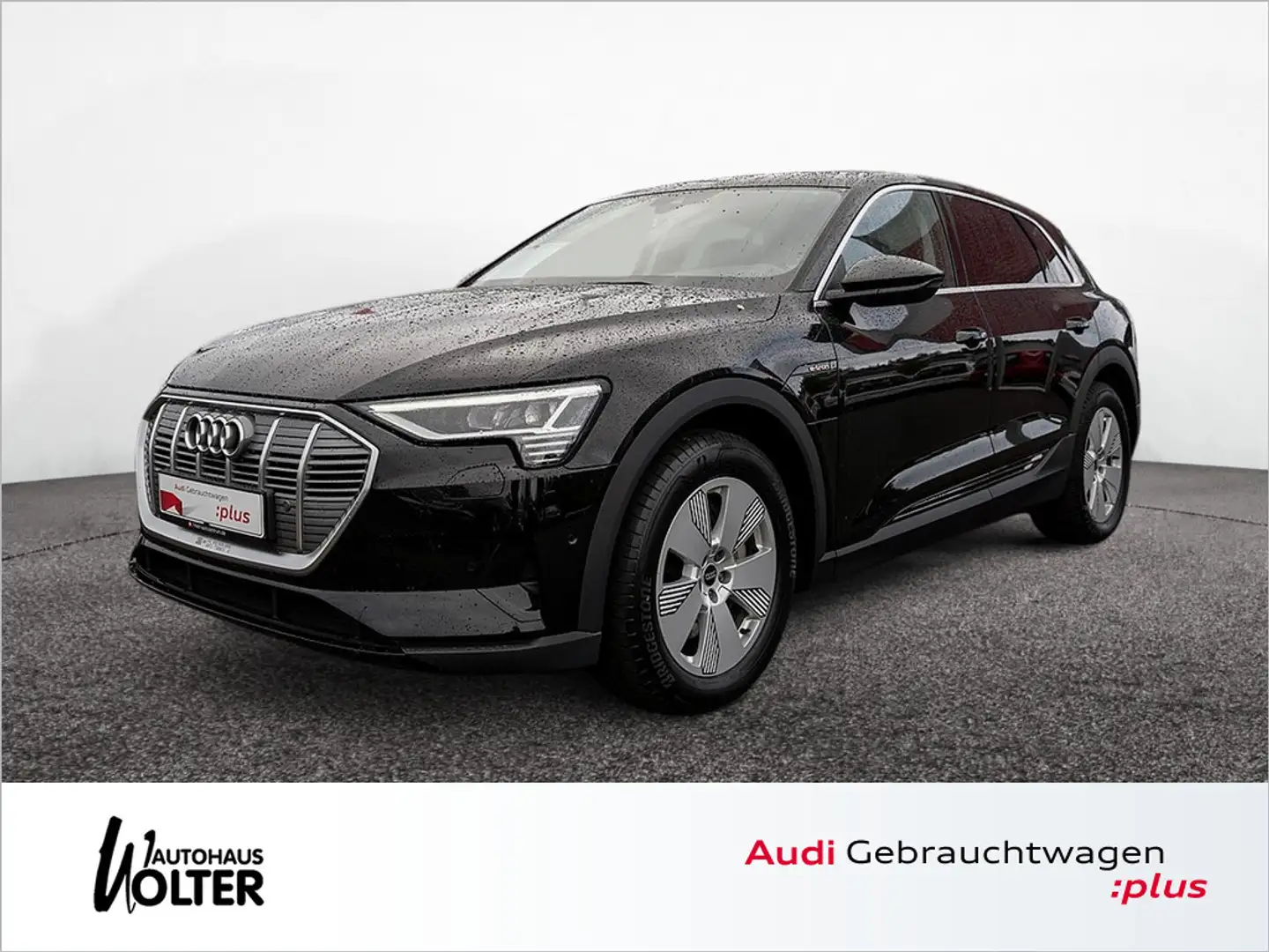 Audi e-tron 55 quattro AHK KAM SHZ NAVI Чёрный - 1