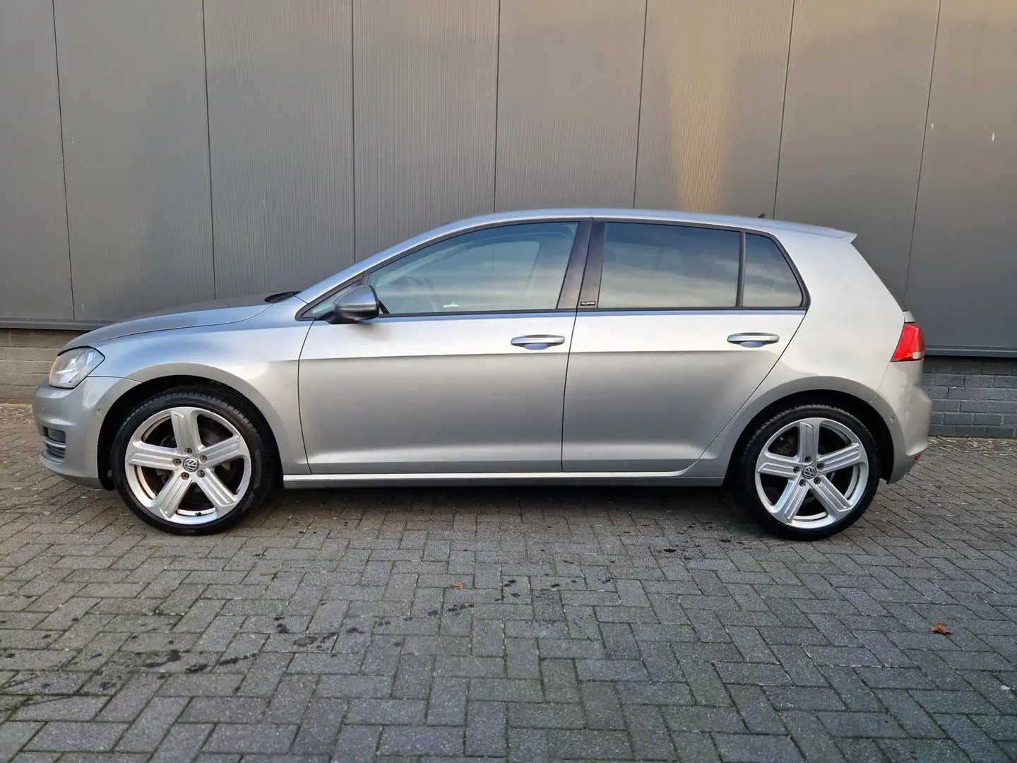 Volkswagen Golf 1.2 TSI Dsg Allstar Grau - 2