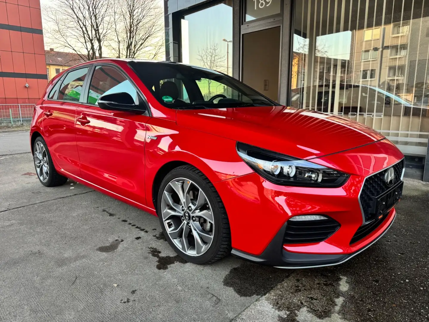 Hyundai i30 1.6 CRDi N Line Panorama/Kamera/Alcantara Rouge - 2