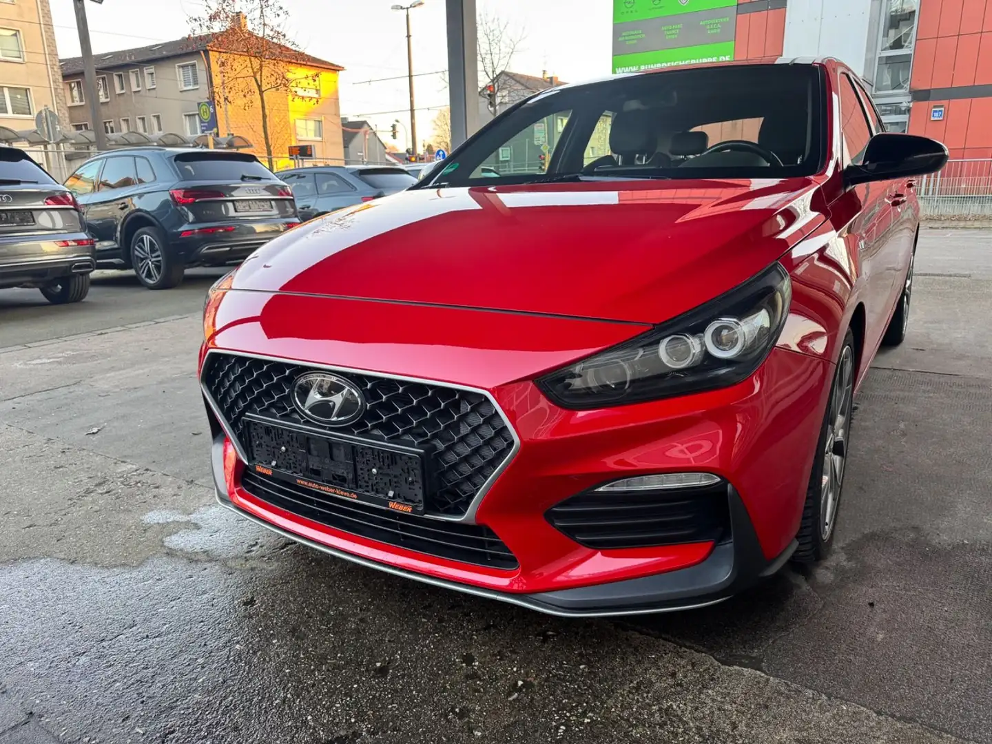 Hyundai i30 1.6 CRDi N Line Panorama/Kamera/Alcantara Rouge - 1