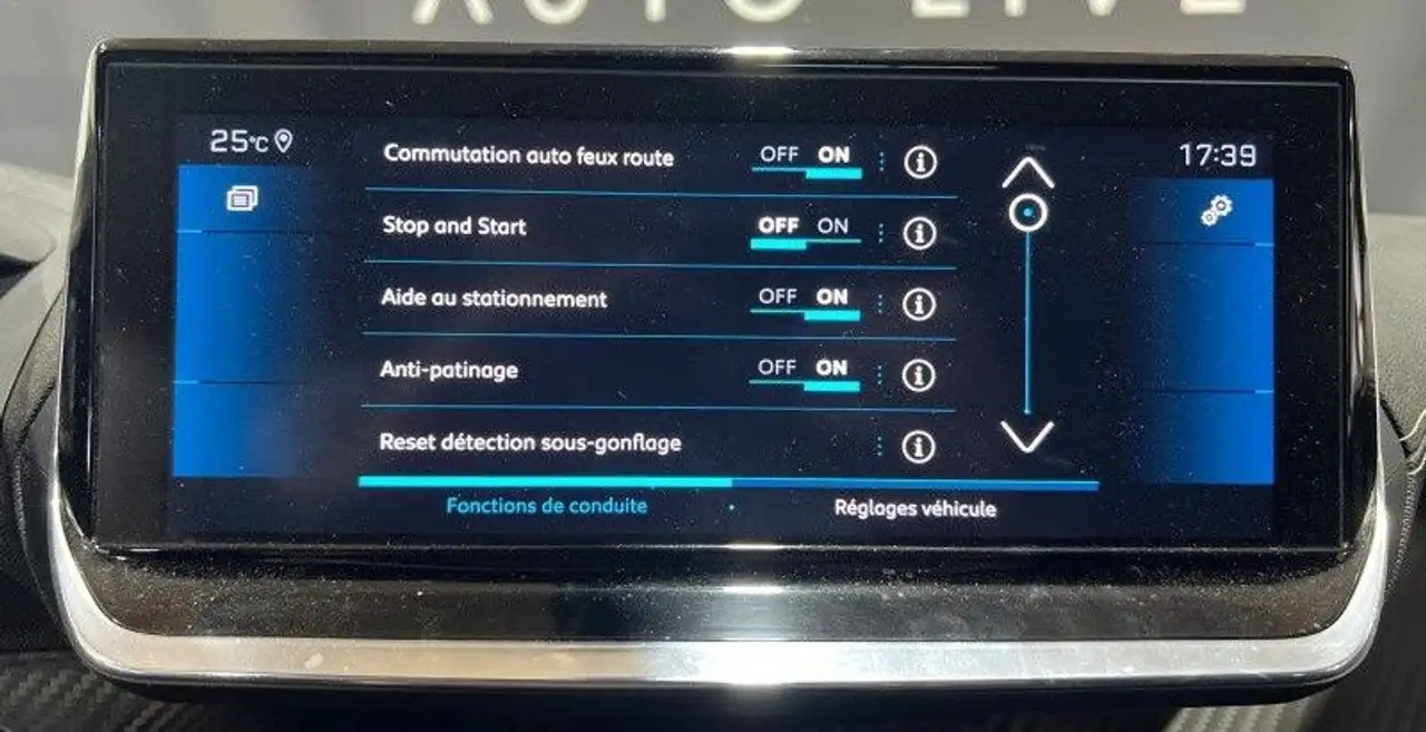 Peugeot 208 208 — photo 26