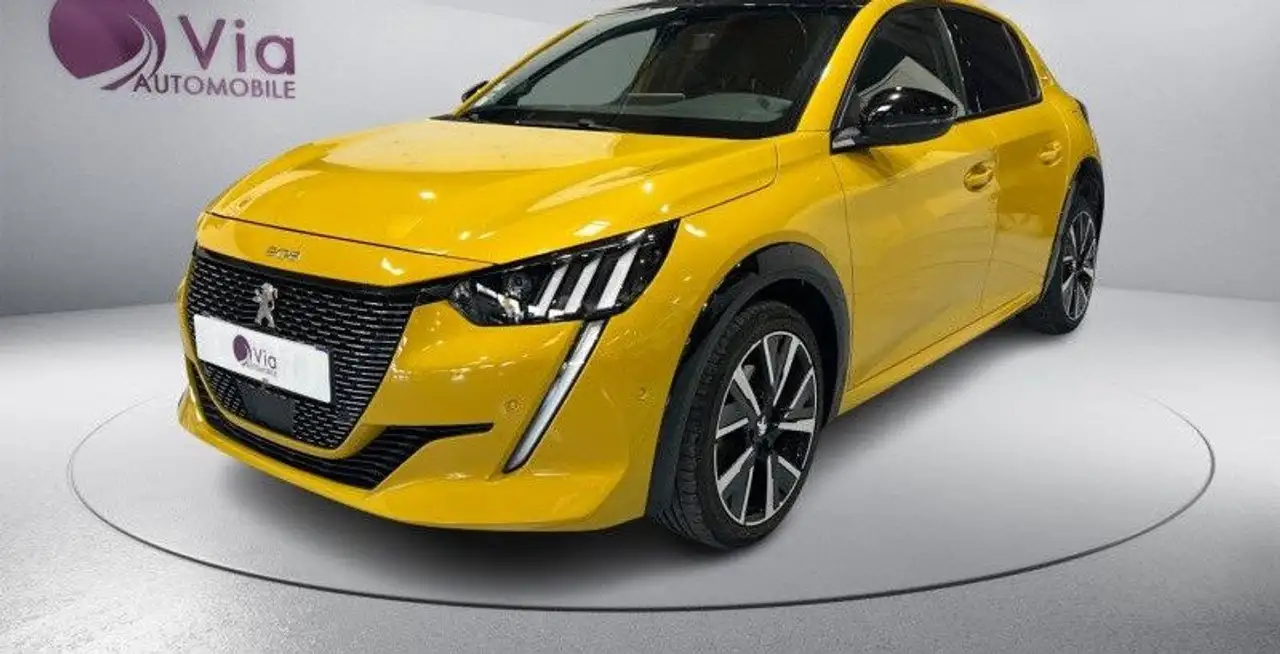 Peugeot 208 208