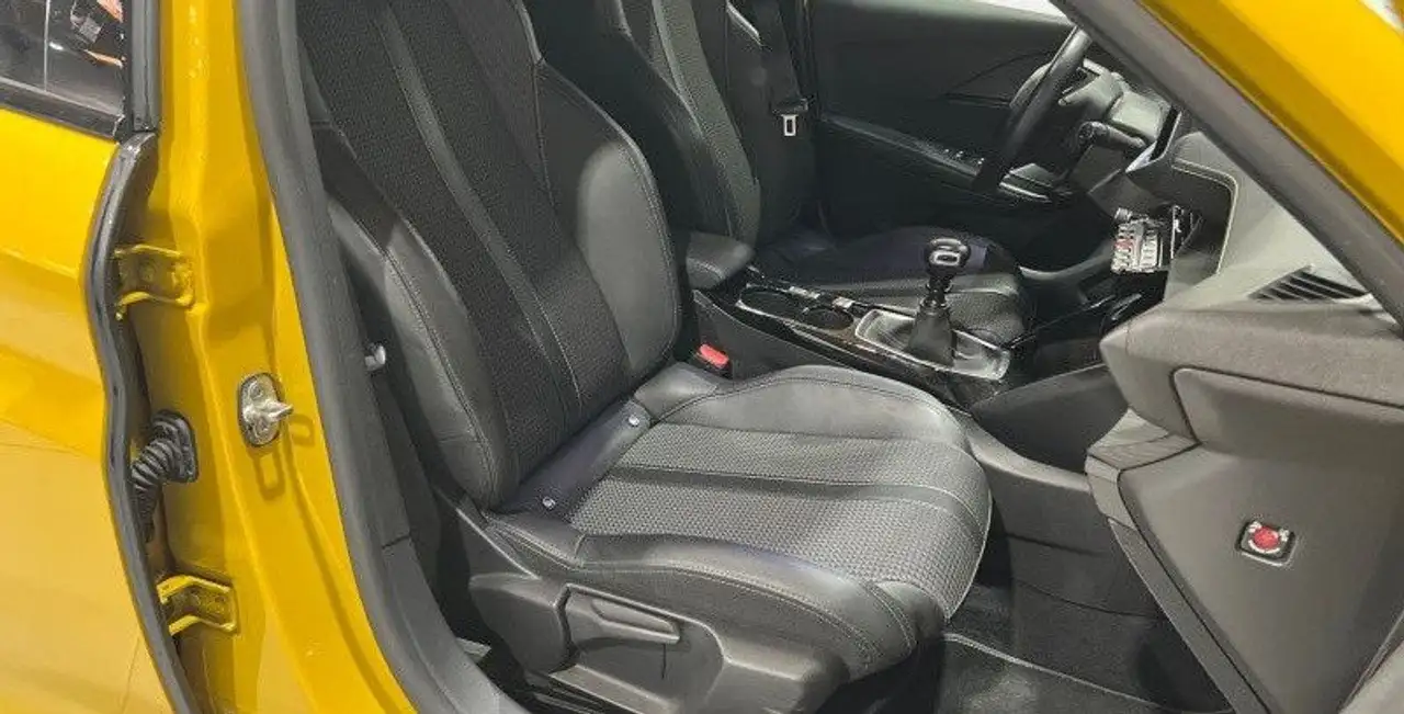 Peugeot 208 208 — photo 15