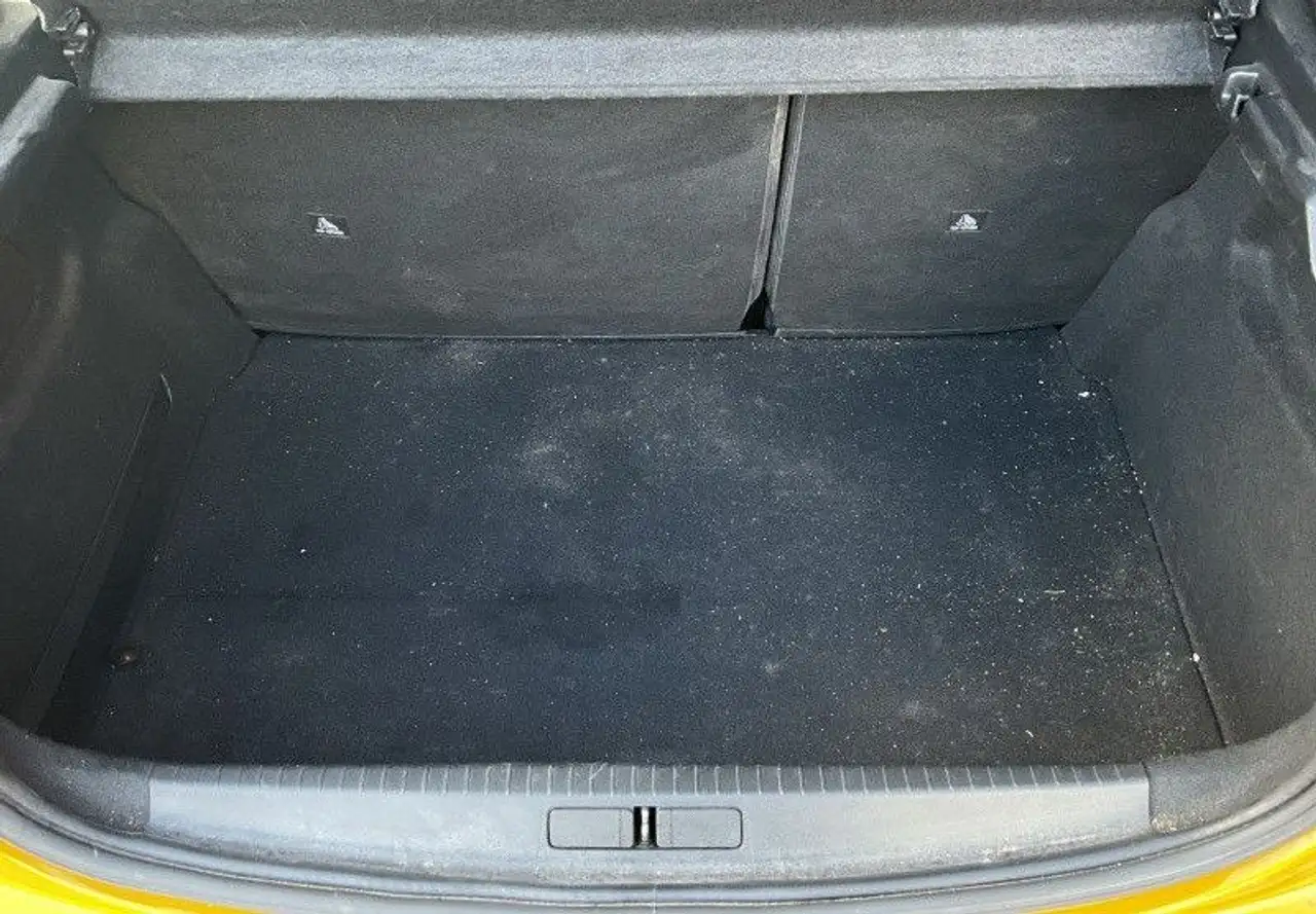 Peugeot 208 208 — photo 34