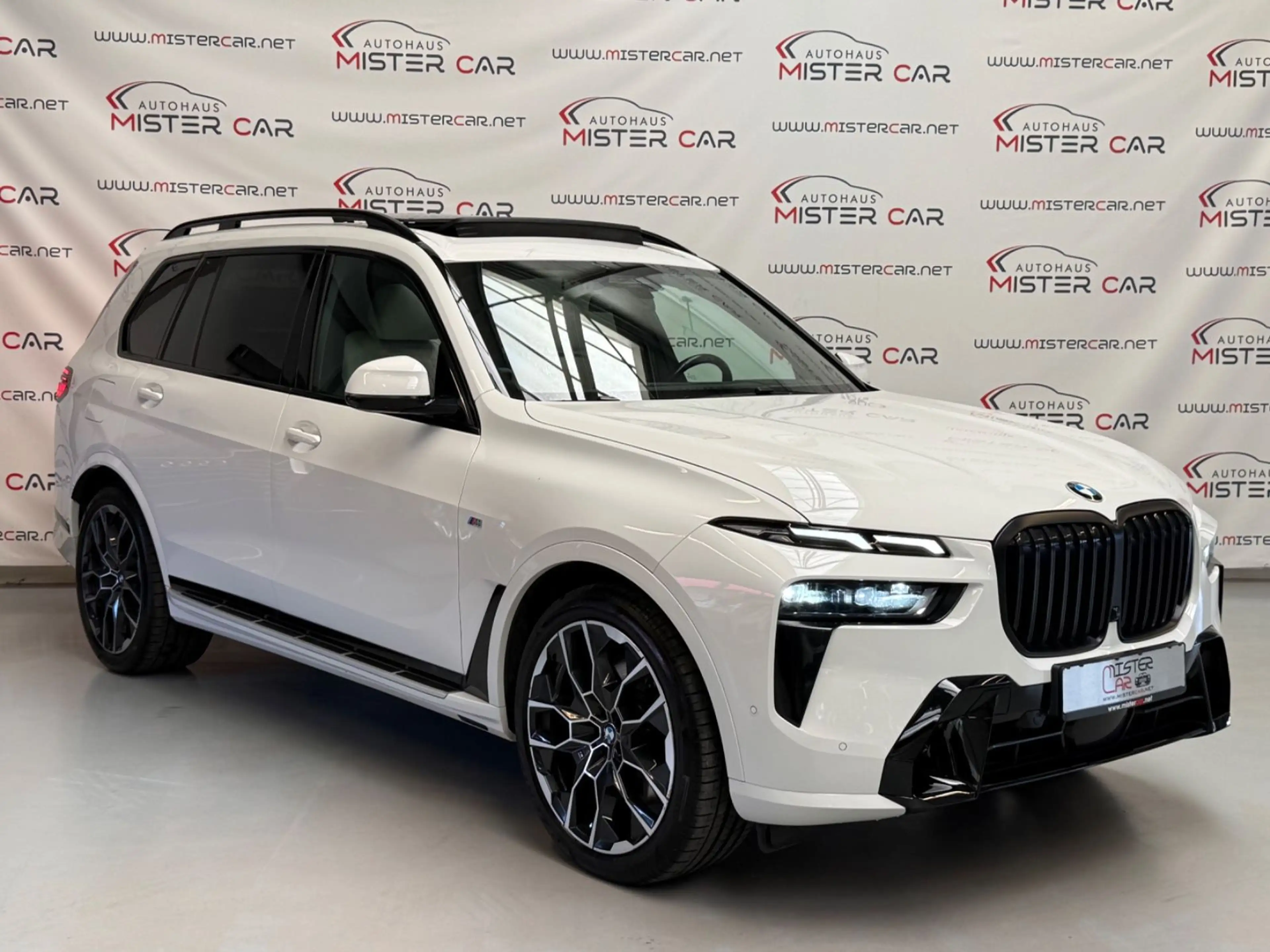 BMW X7 xDrive 40d M Sport 7SITZ/ICONIC/CRAFTED/SKY — photo 4