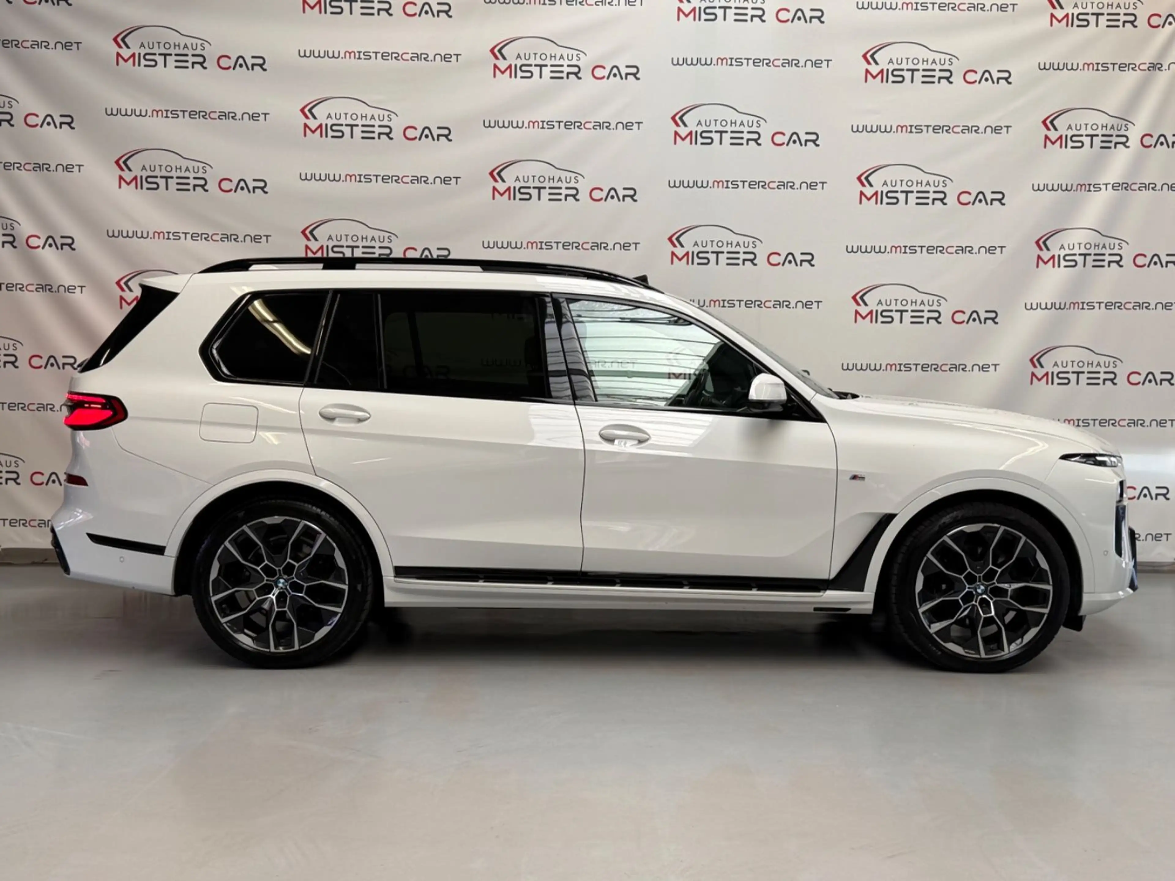 BMW X7 xDrive 40d M Sport 7SITZ/ICONIC/CRAFTED/SKY — photo 5