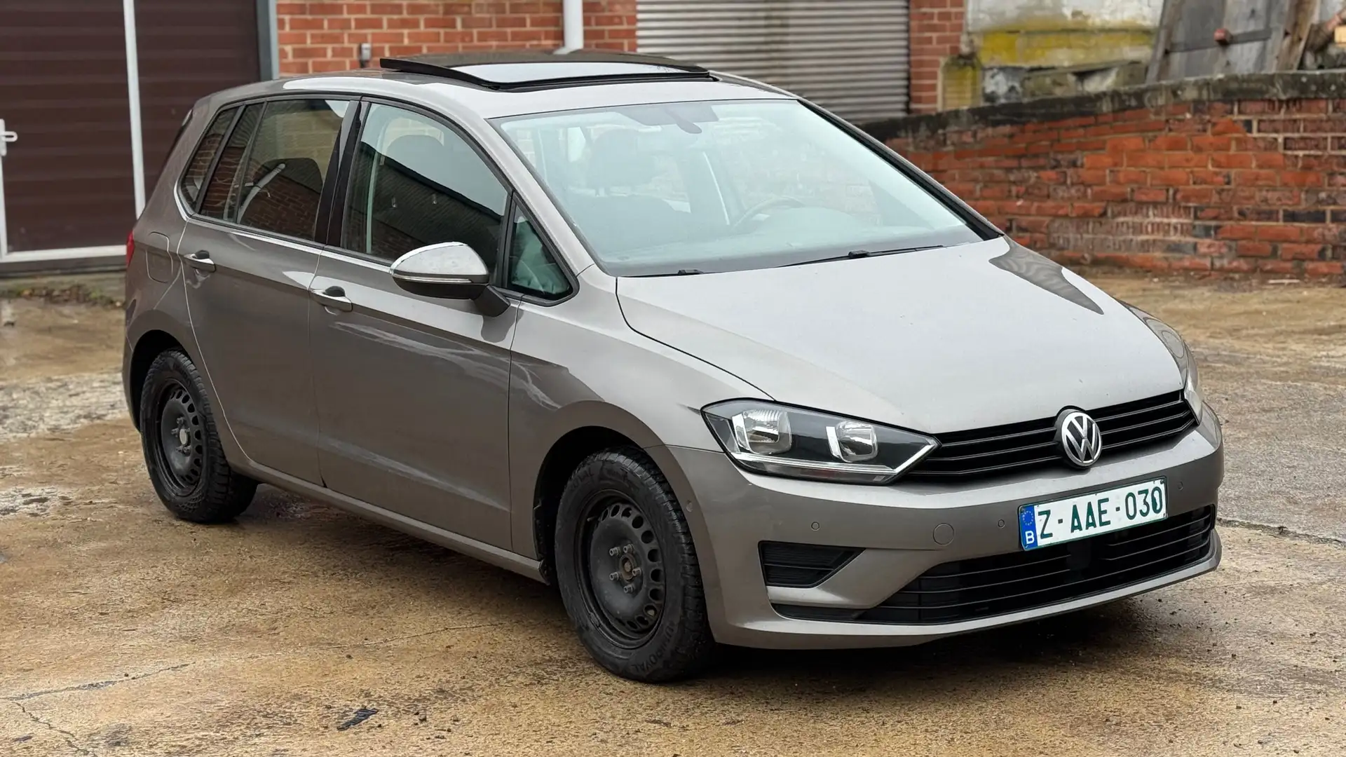 Volkswagen Golf Sportsvan 1.6 TDi Highline EURO-6B Vendu Avec Contrôle Gris - 1