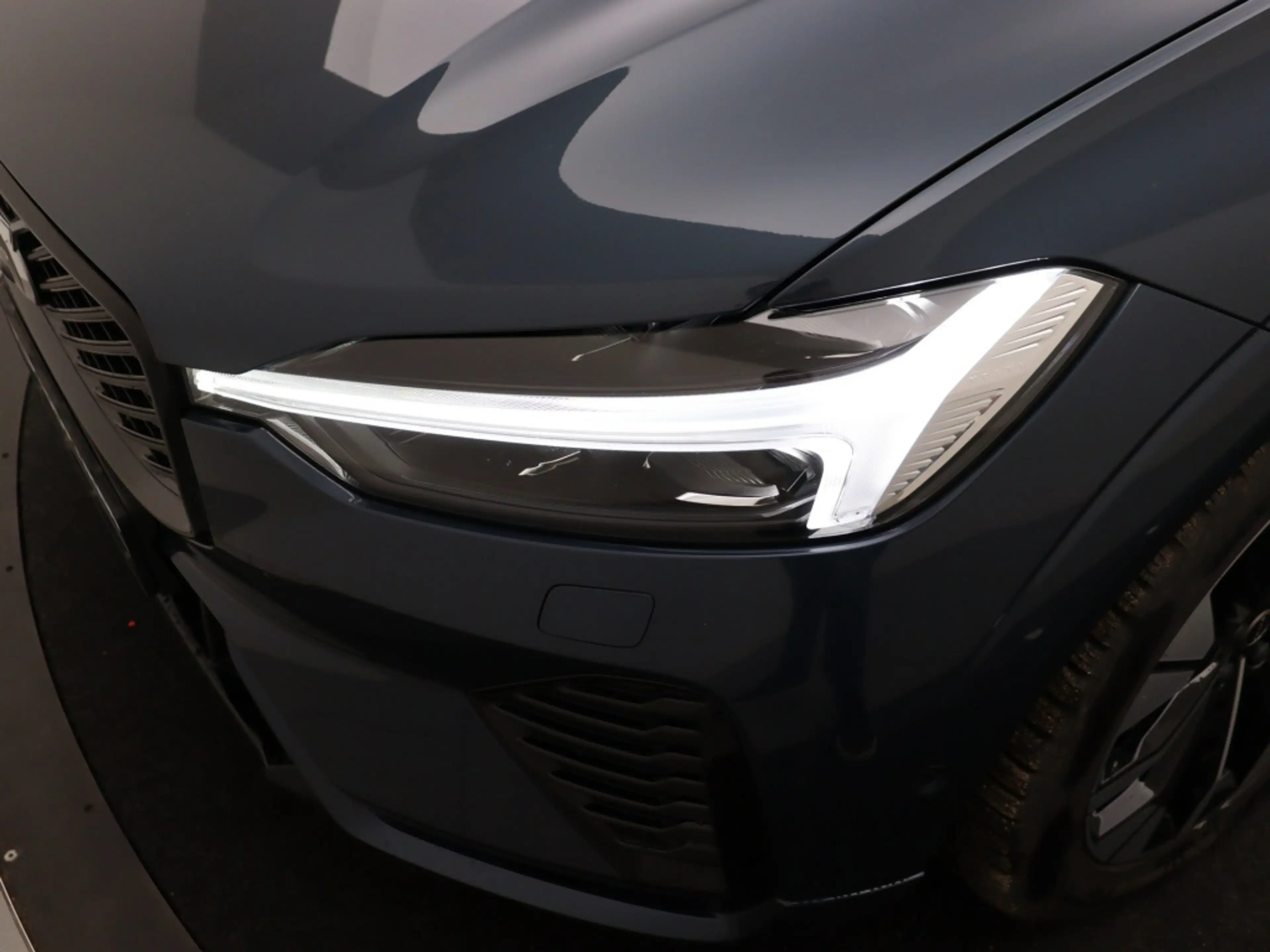 Volvo XC60 T6 PLUG-IN HYBRID ULTRA DARK LUCHTVERING SCHUIFDAK — photo 14