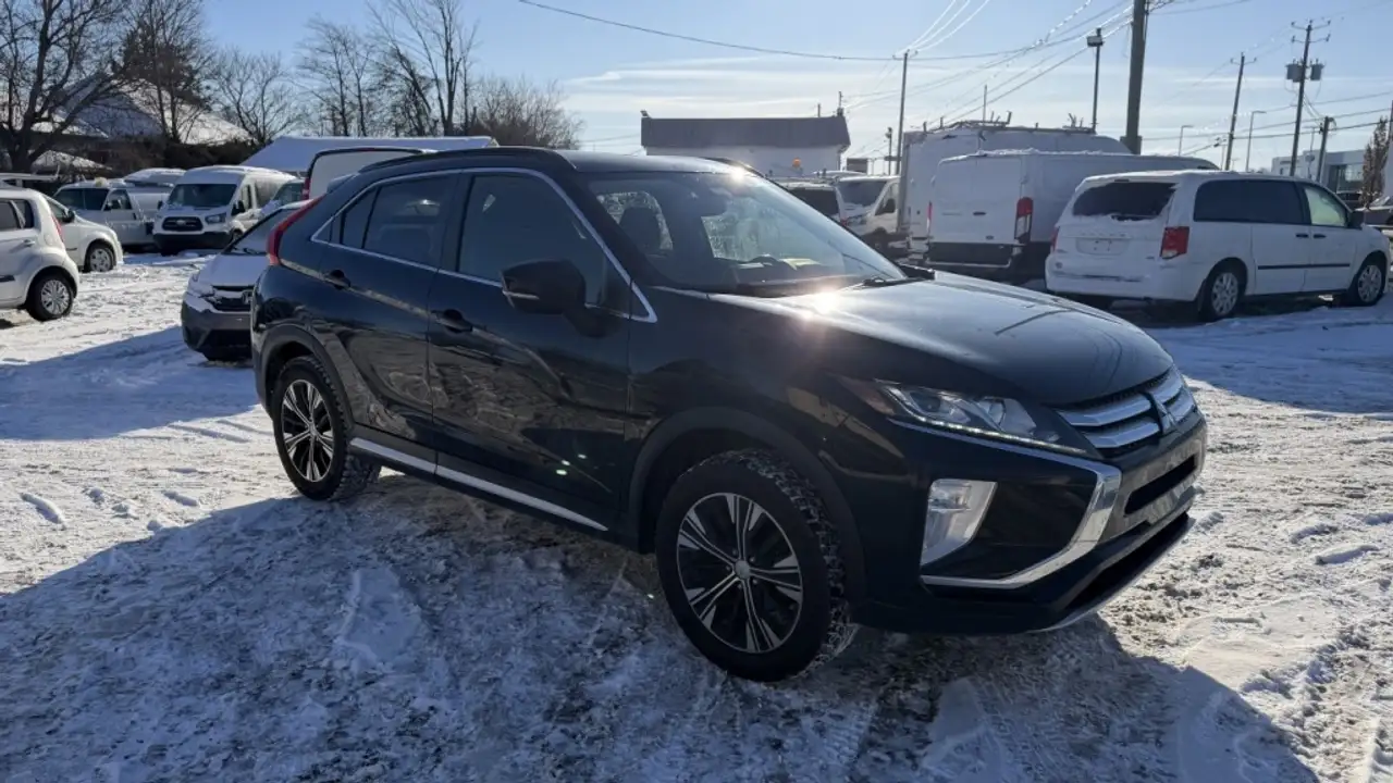 Mitsubishi Eclipse Cross снимка Mitsubishi Eclipse Cross