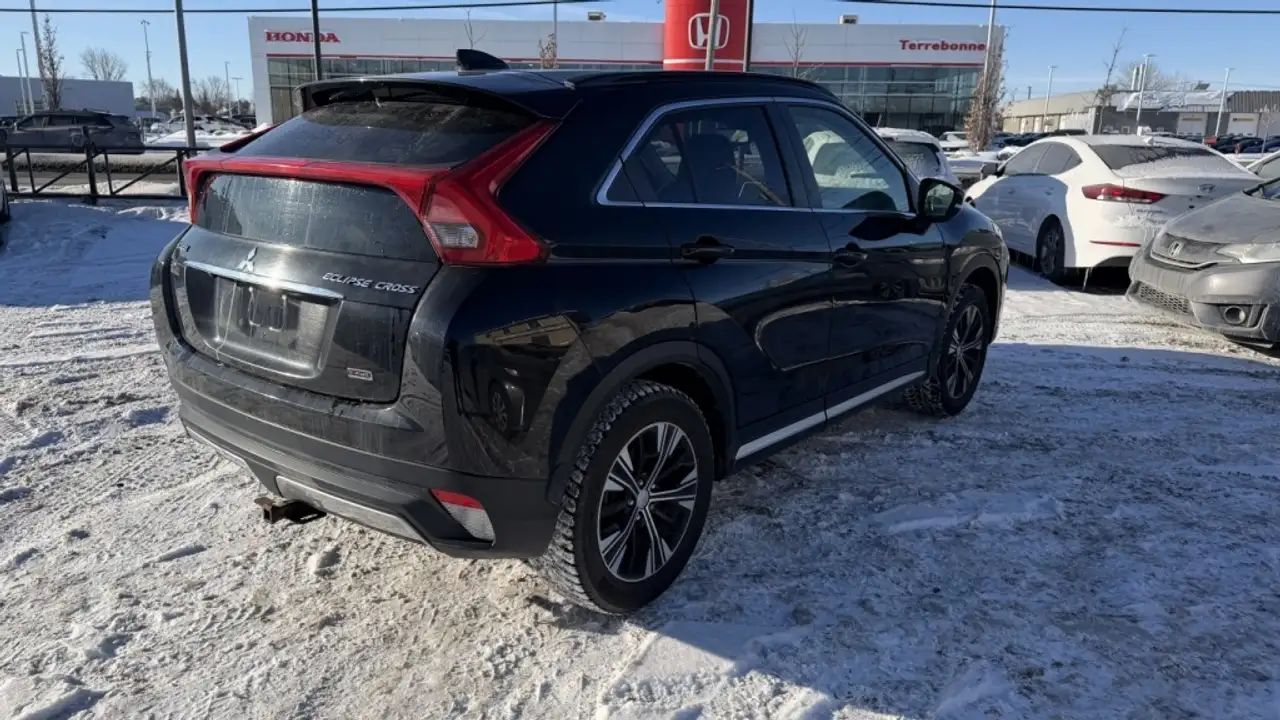 Mitsubishi Eclipse Cross снимка Mitsubishi Eclipse Cross