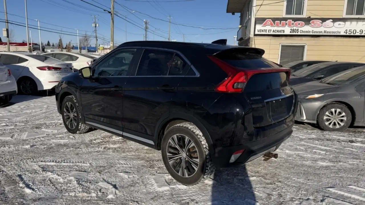Mitsubishi Eclipse Cross снимка Mitsubishi Eclipse Cross