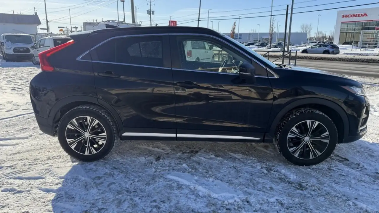 Mitsubishi Eclipse Cross снимка Mitsubishi Eclipse Cross