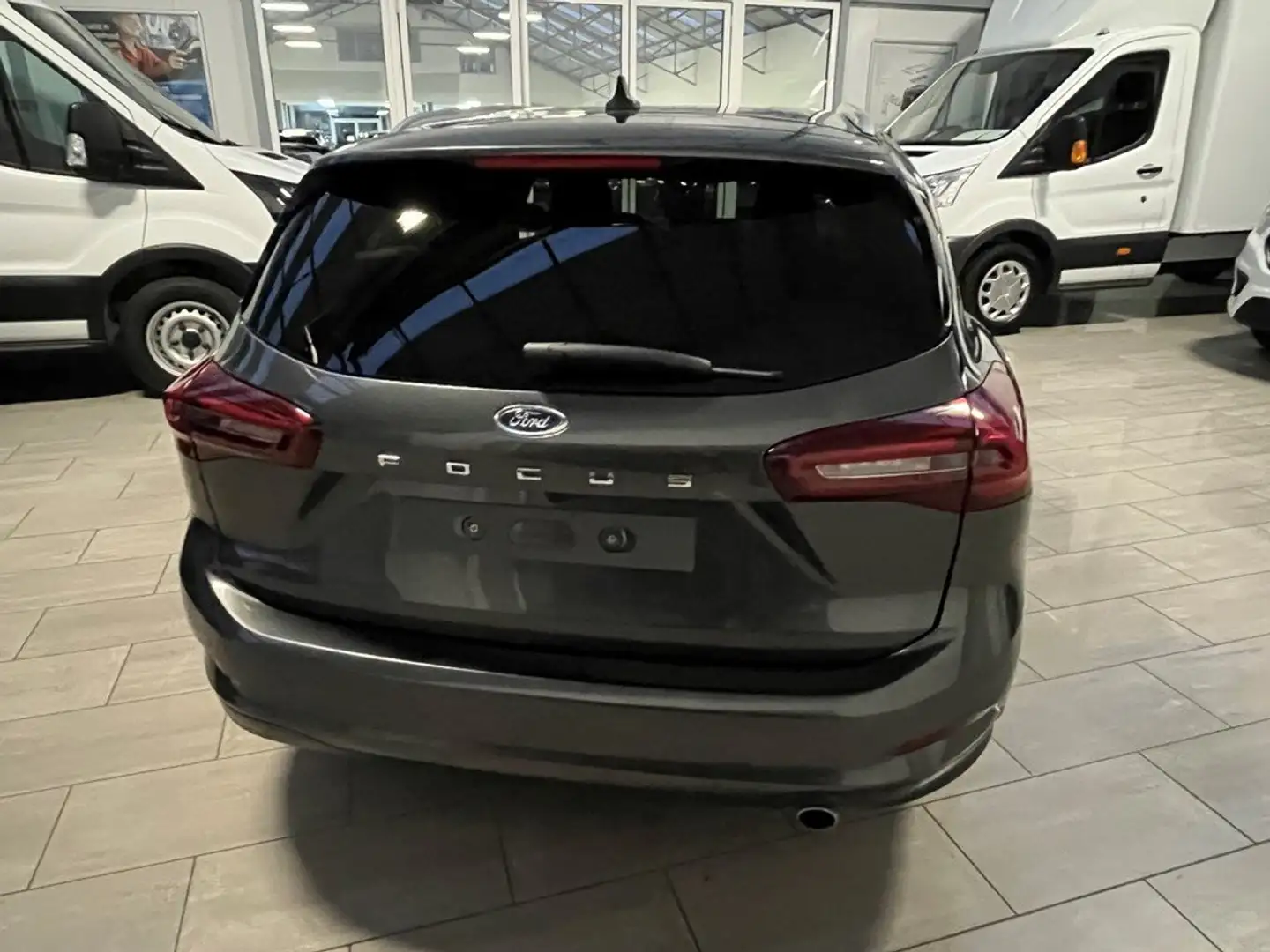 Ford Focus EcoBlue Titanium X AUT - 2