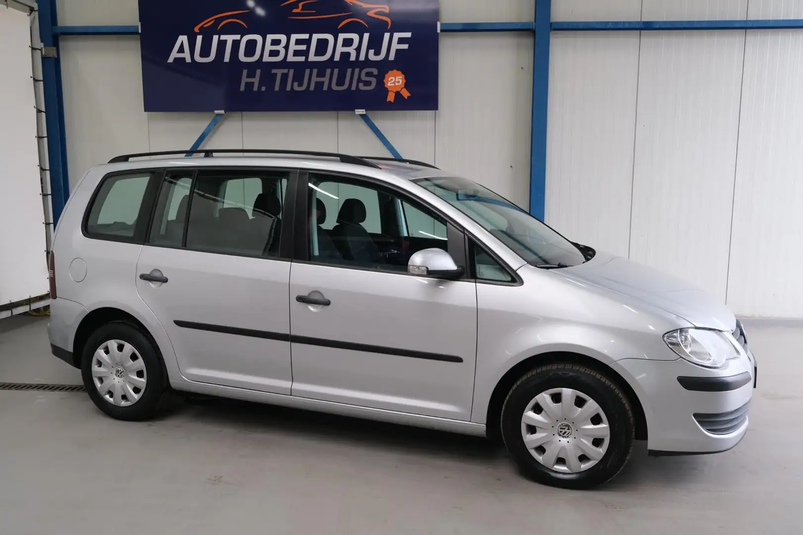 Volkswagen Touran 1.4 TSI Optive Automaat Grijs - 2