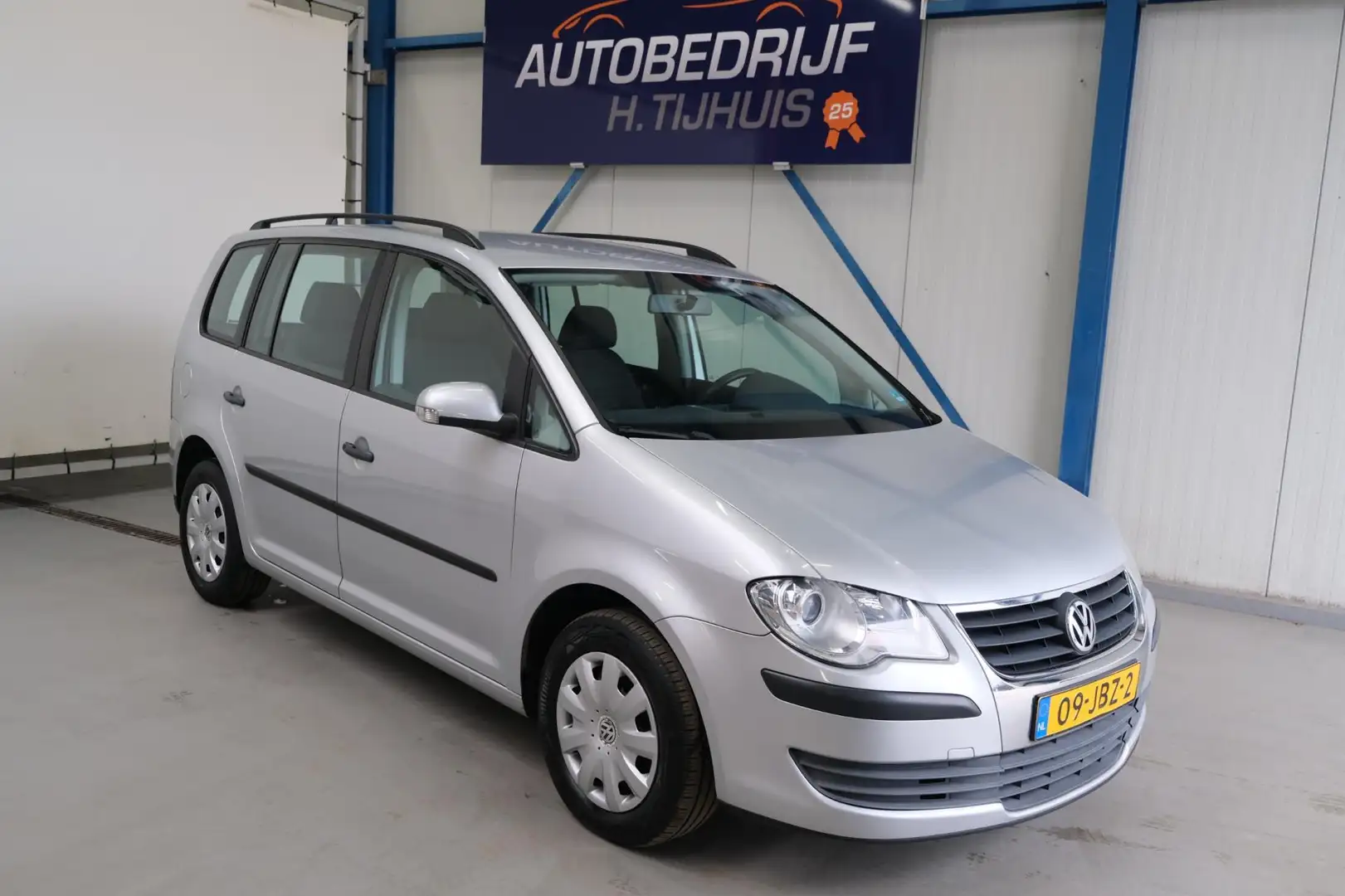 Volkswagen Touran 1.4 TSI Optive Automaat Grijs - 1