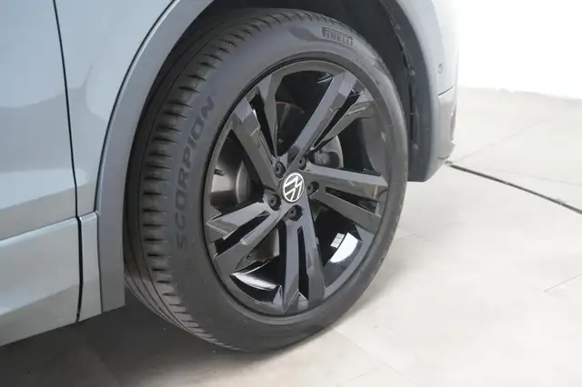 Volkswagen Tiguan Allspace view 15