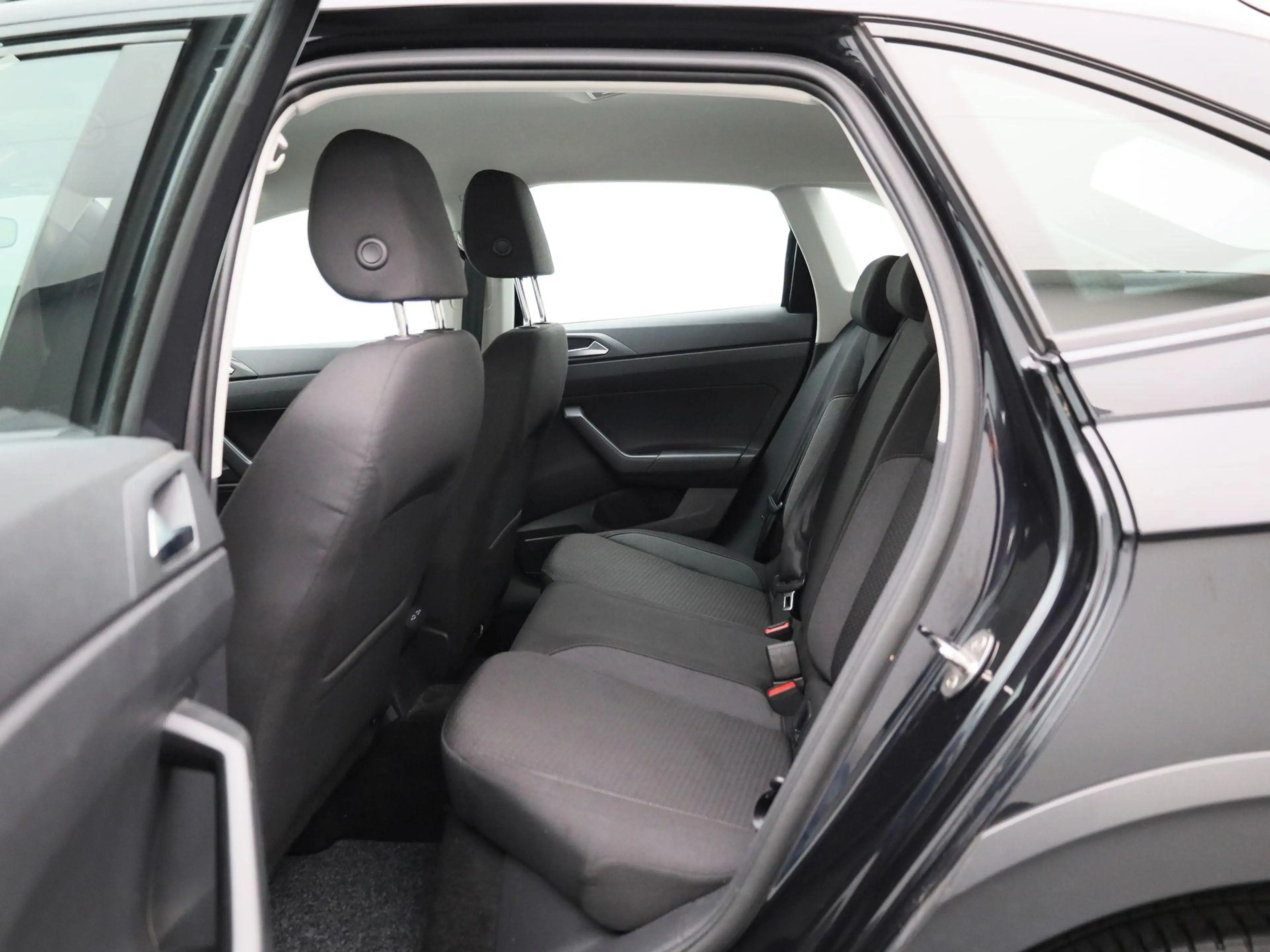 Volkswagen Taigo 1.0 TSI Life Business — photo 10