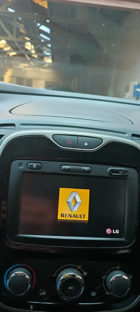 Renault Captur Captur 0.9 TCe Energy Life Grijs - 2