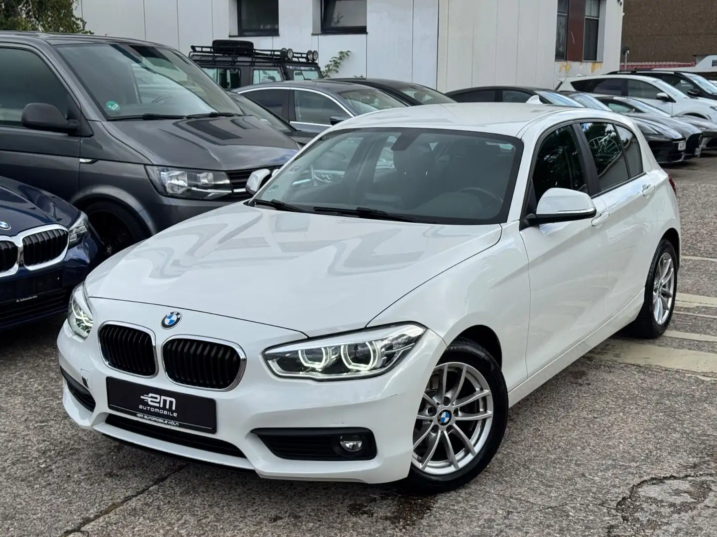 BMW 118 i Advantage/4-Türig/Automatik/Navi/LED Blanc - 1
