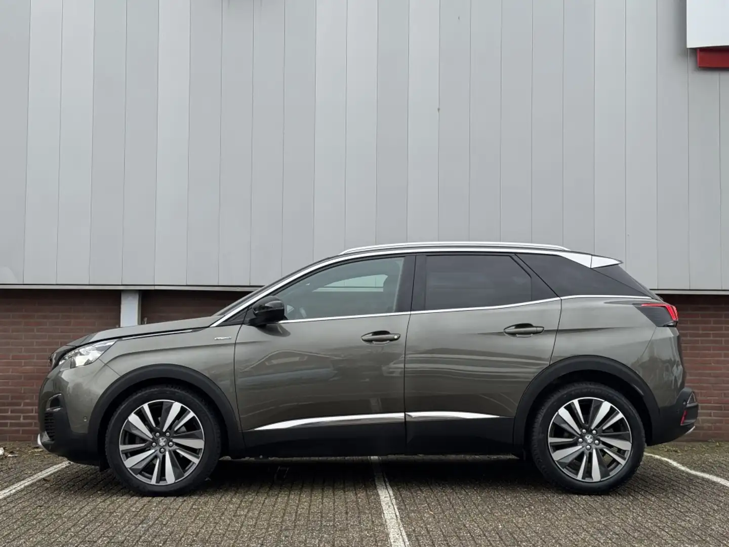 Peugeot 3008 1.2 PureTech GT Line Gris - 2