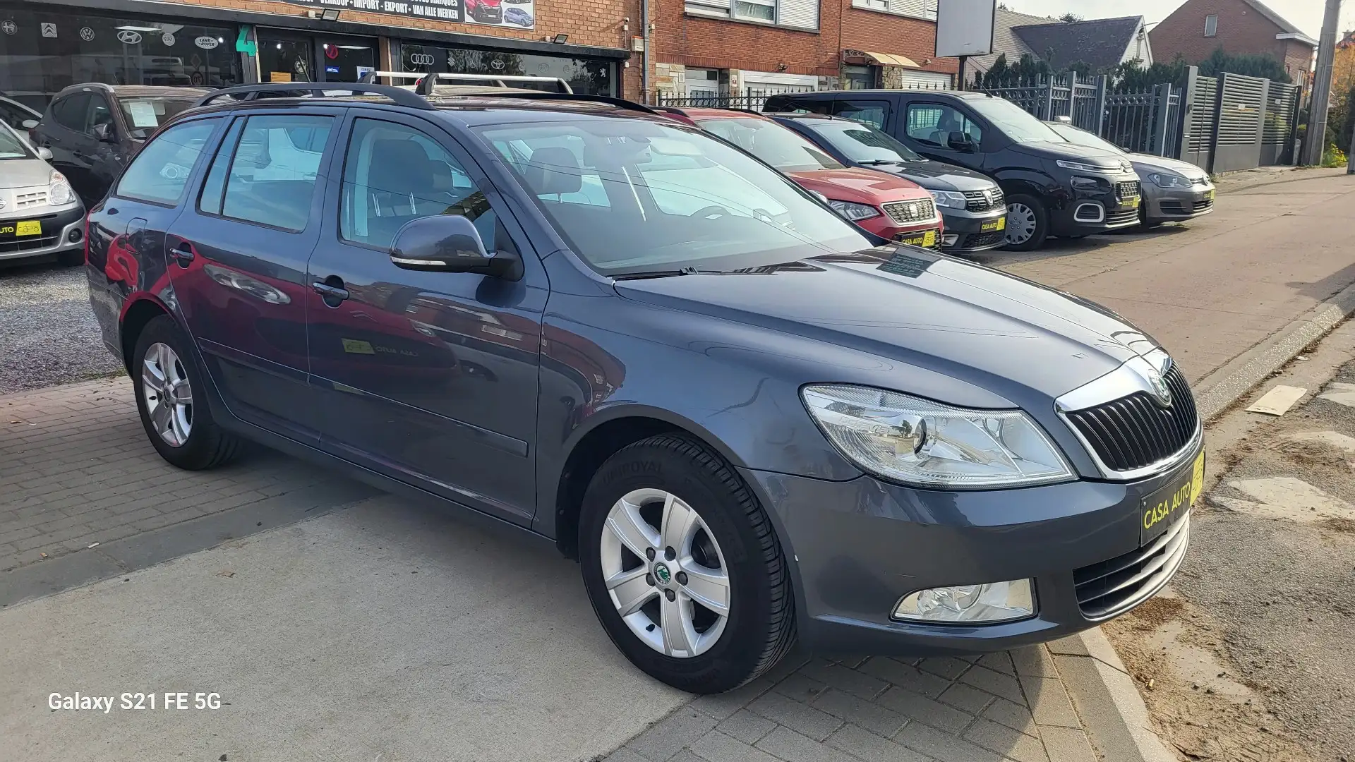 Skoda Octavia Octavia SW 1.6 CR TDi Ambition DPF Gris - 1