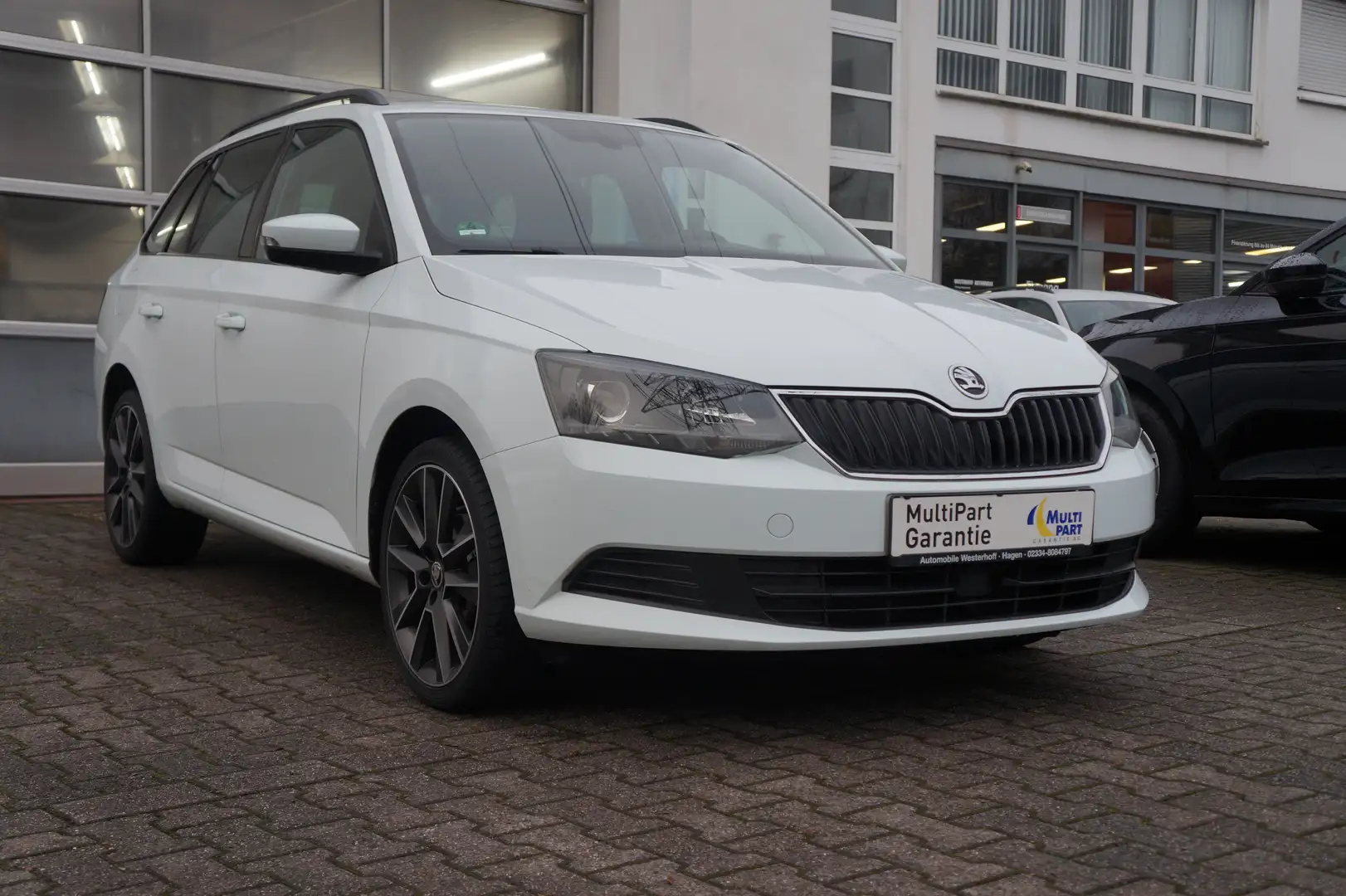 Skoda Fabia Fabia Combi Ambition*BI-XENON*PDC*ALU*SHZ* Wit - 1