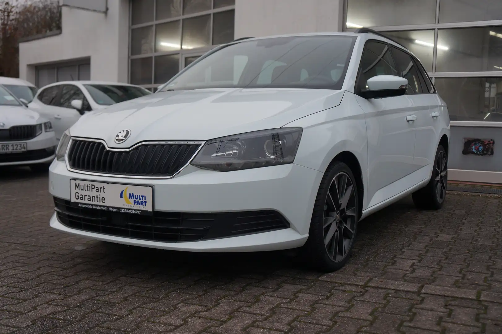 Skoda Fabia Fabia Combi Ambition*BI-XENON*PDC*ALU*SHZ* Wit - 2