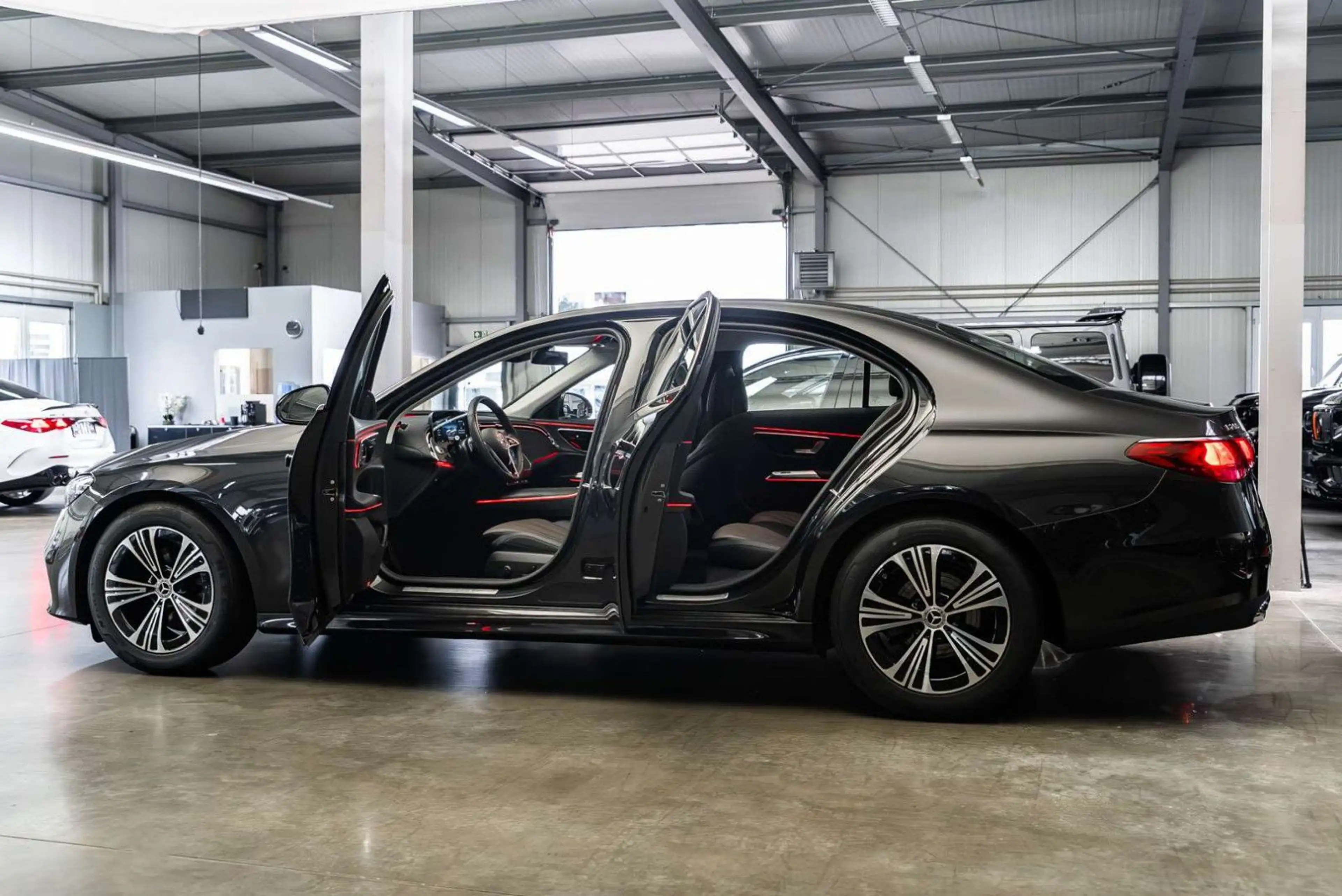 Mercedes-Benz E 200 Avantgarde MY2026 / 18" — photo 9