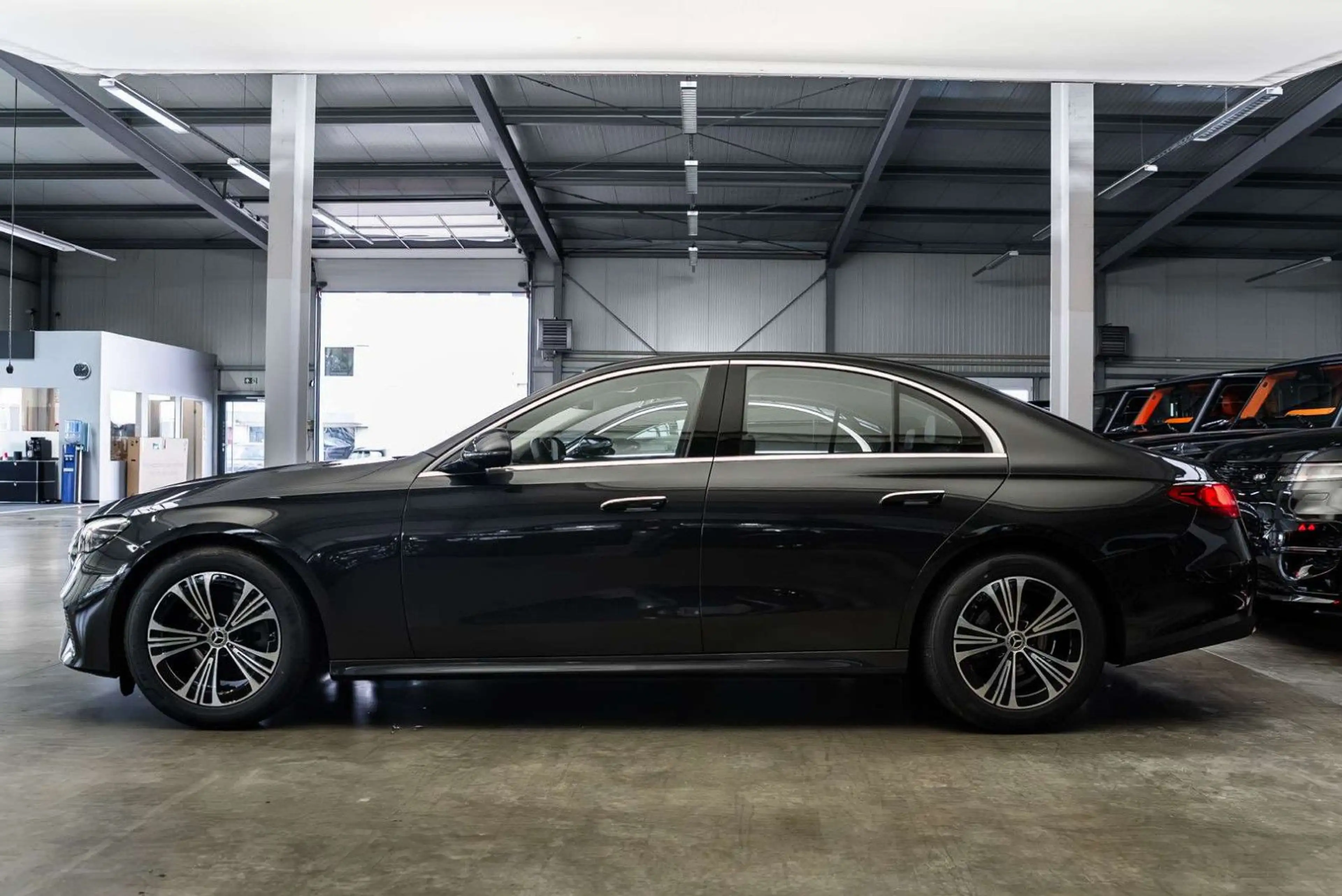 Mercedes-Benz E 200 Avantgarde MY2026 / 18" — photo 8